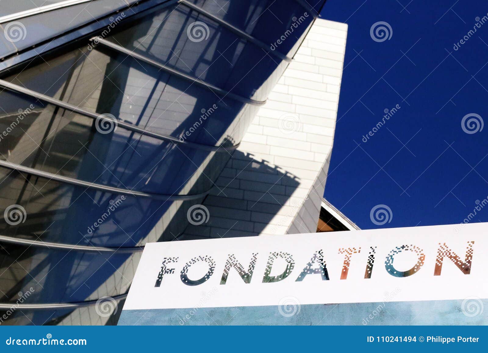 Louis Vuitton Foundation Sign LVMH Editorial Stock Image - Image of conglomerate, foundation ...