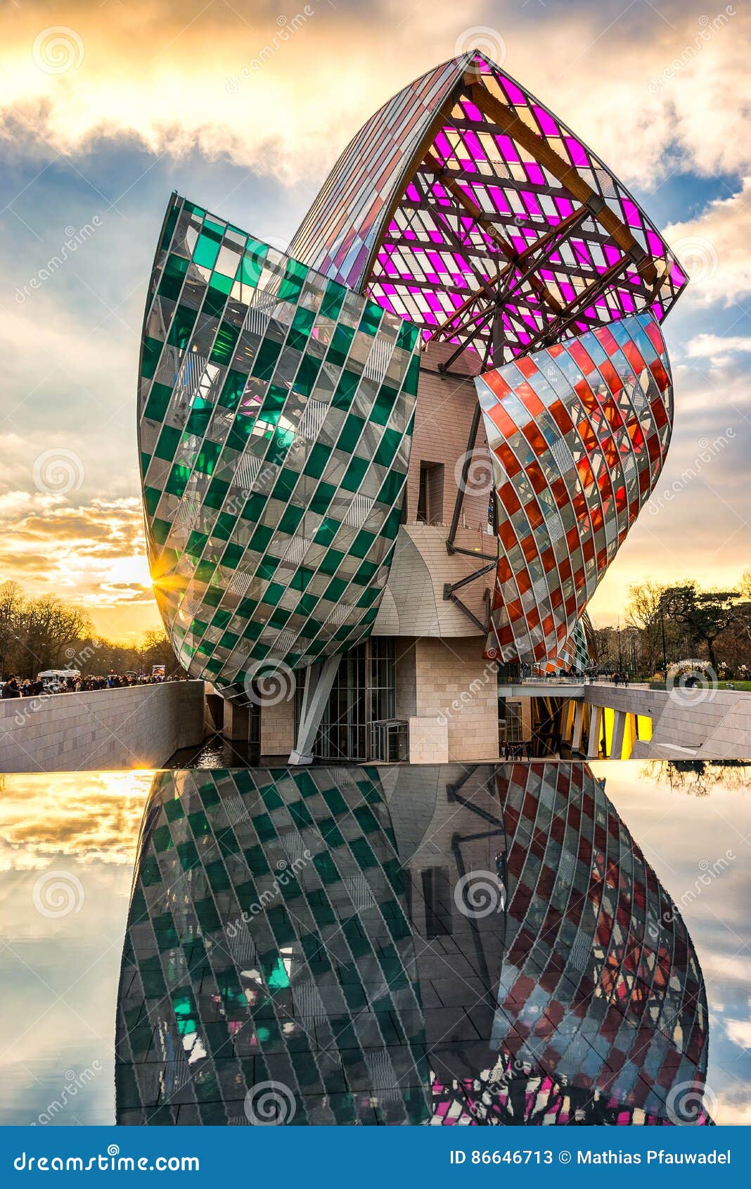 Louis Vuitton Foundation at Sunset Editorial Stock Photo - Image