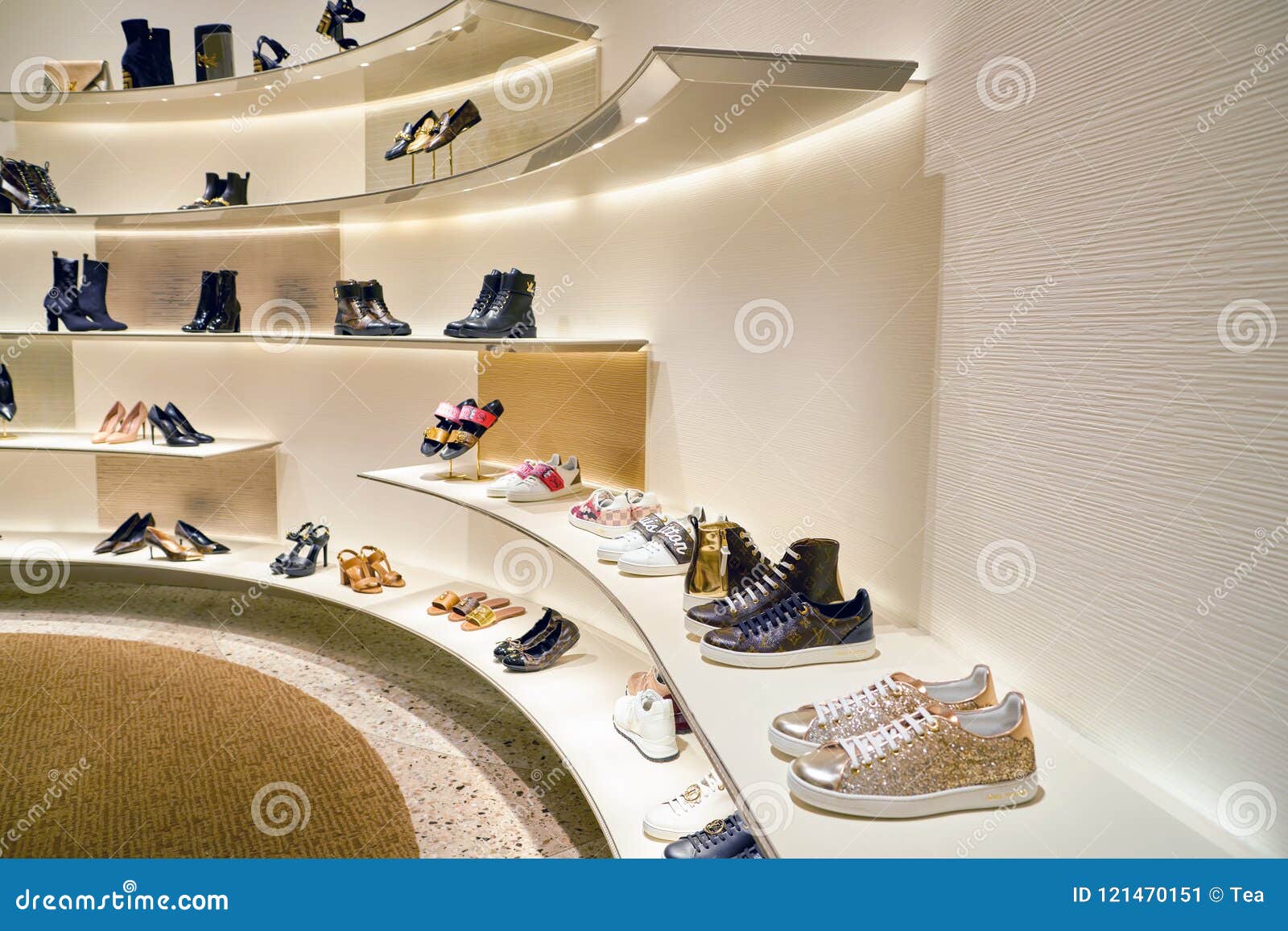 Louis Vuitton Clothing Store in Rome Editorial Photo - Image of