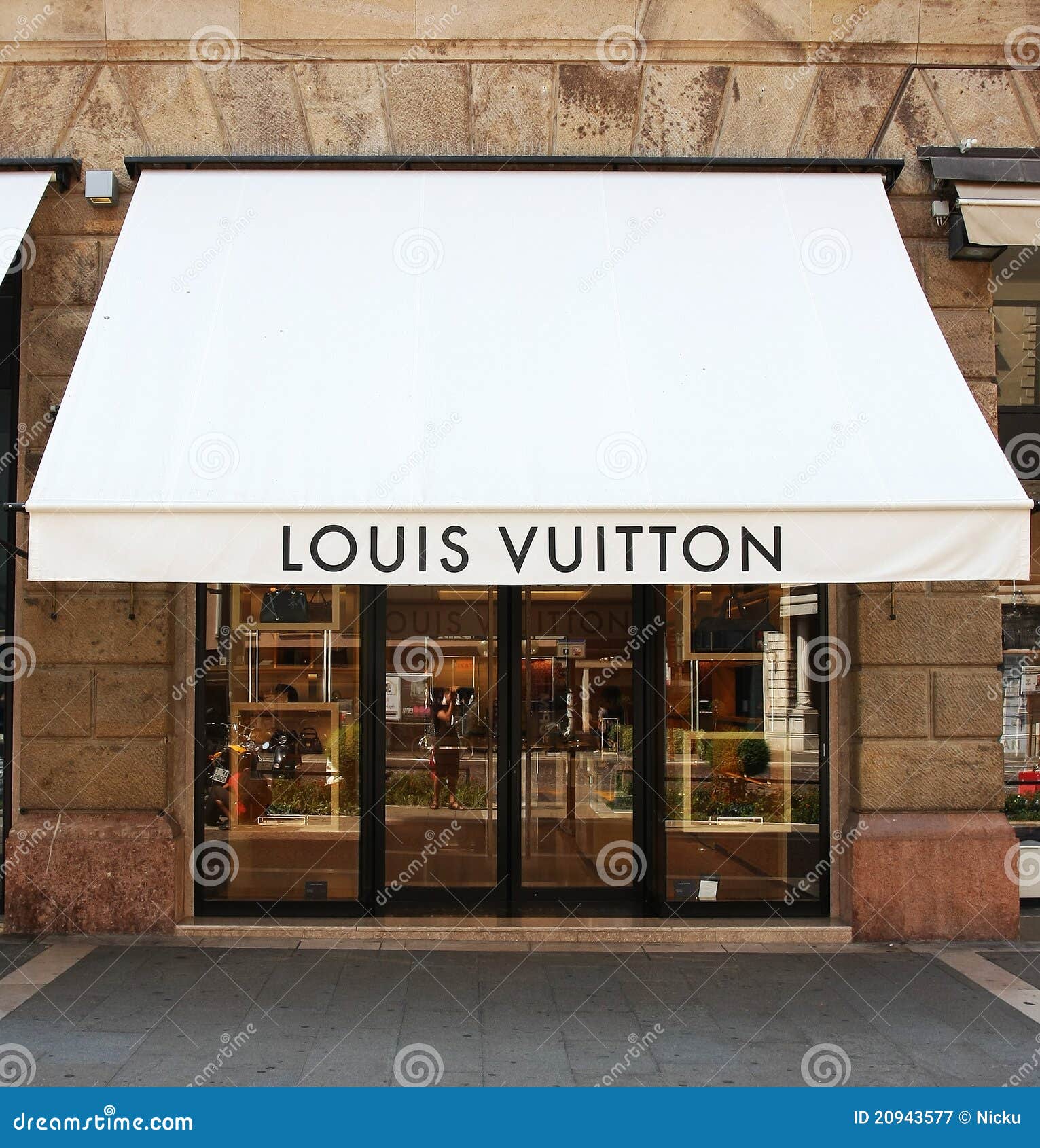 Louis Vuitton Padova Store in Padova, Italy