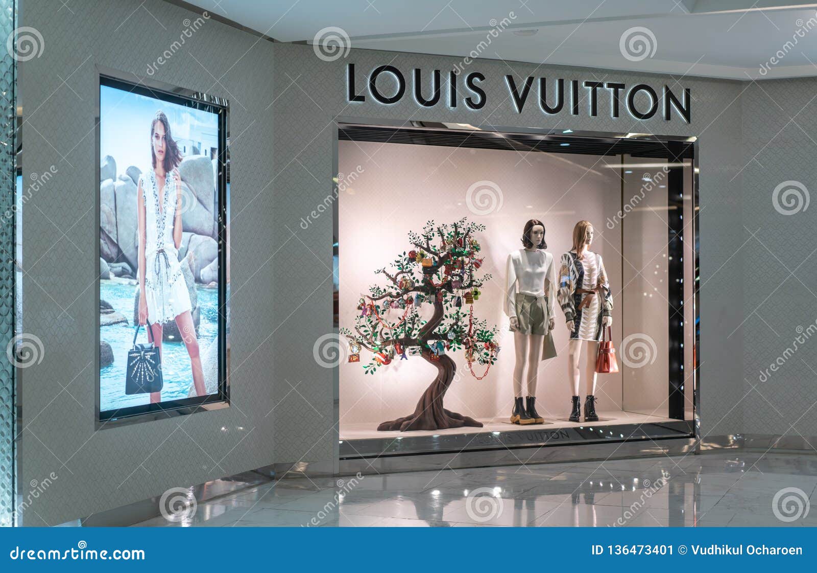 Louis Vuitton Shop At King Power, Bangkok, Thailand, Dec 31, 2018 Editorial Photo - Image of ...