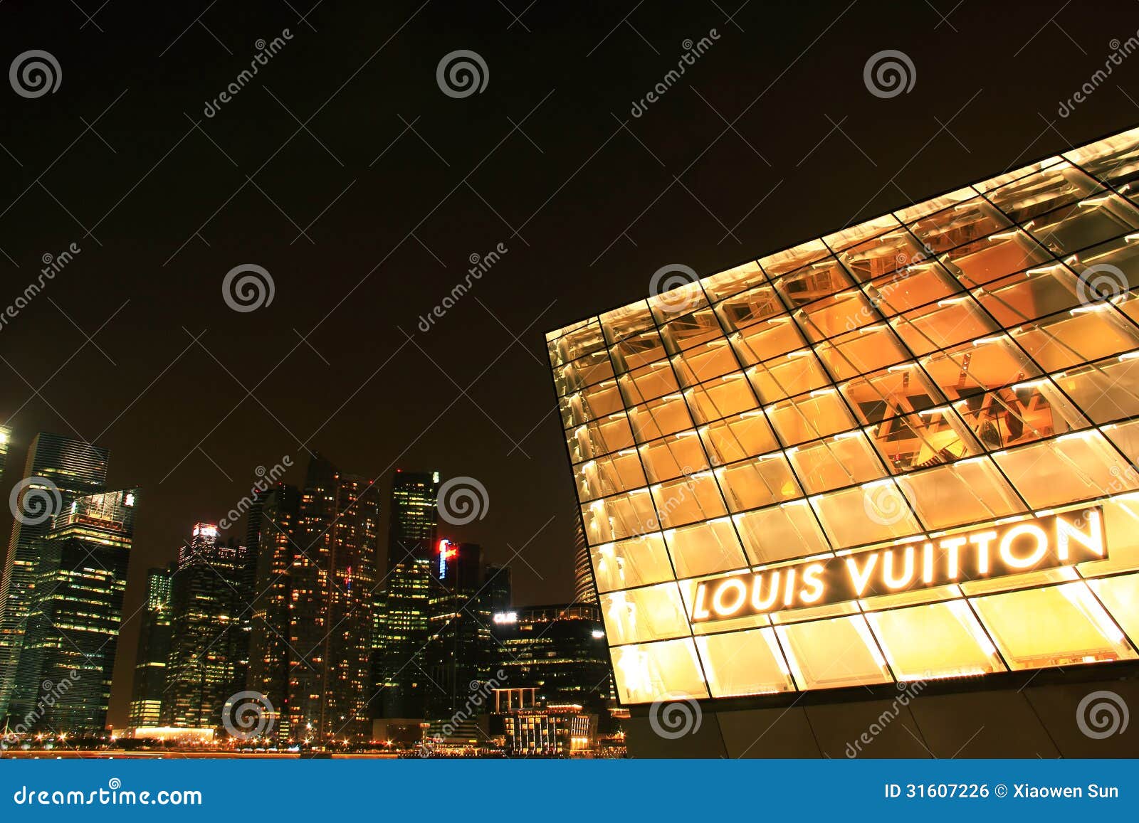 Louis Vuitton Shop in Marina Bay at Night. Editorial Photography - Image of  marina, singapore: 77829412