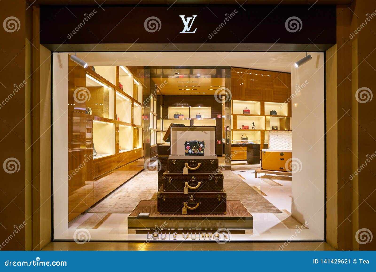 Louis Vuitton shop editorial photo. Image of luxurious - 141429621