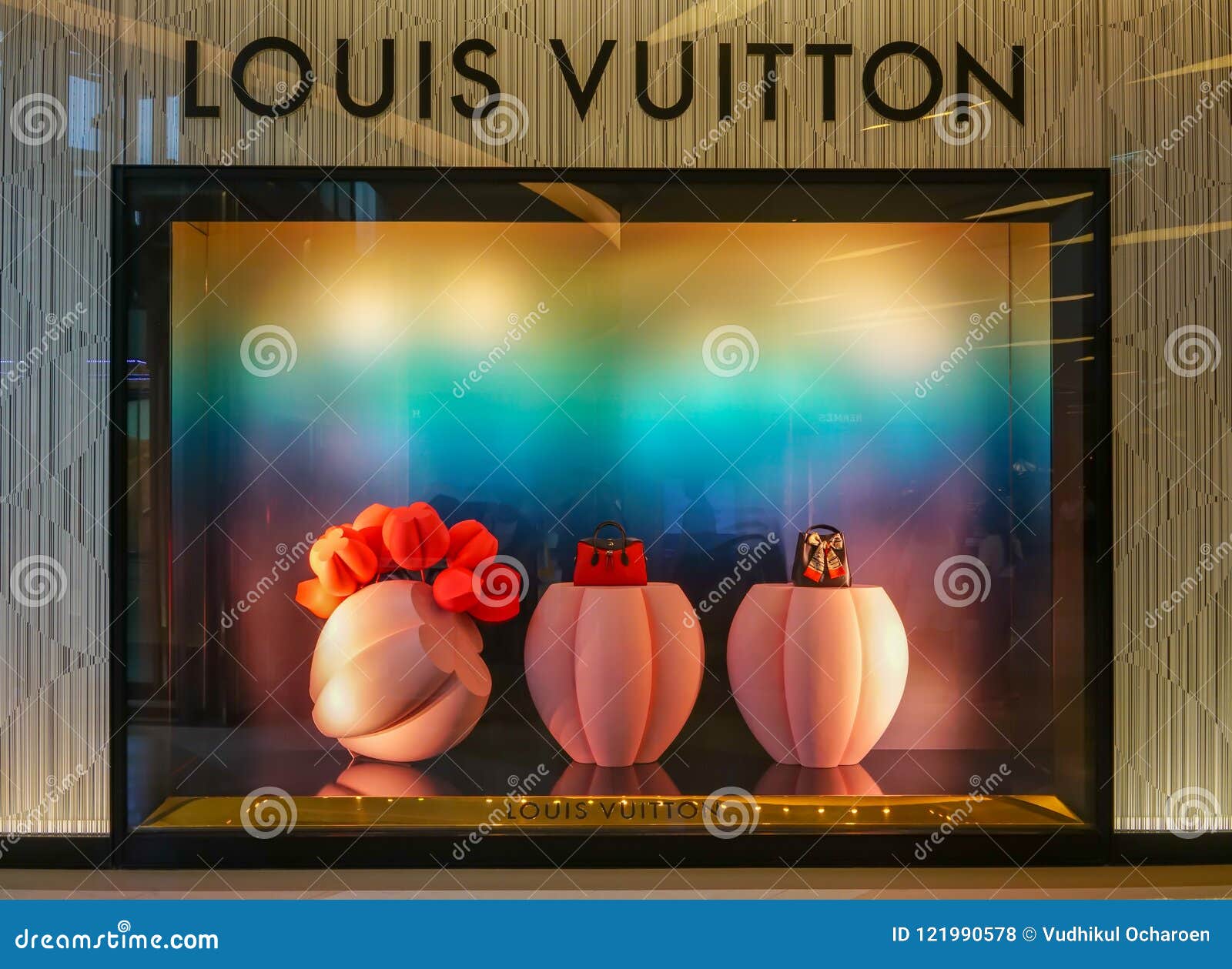 Louis Vuitton Shop At Siam Paragon, Bangkok, Thailand, May 9, 20 Editorial Stock Photo - Image ...