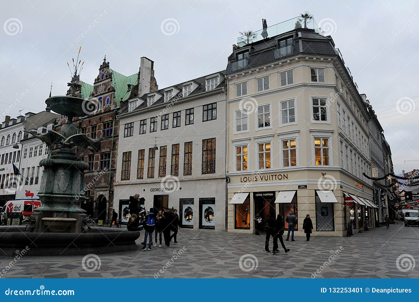 LOUIS VUITTON STORE on AMAGER TORV COPENHAGEN Editorial Stock Photo - Image  of economy, editorial: 132253408