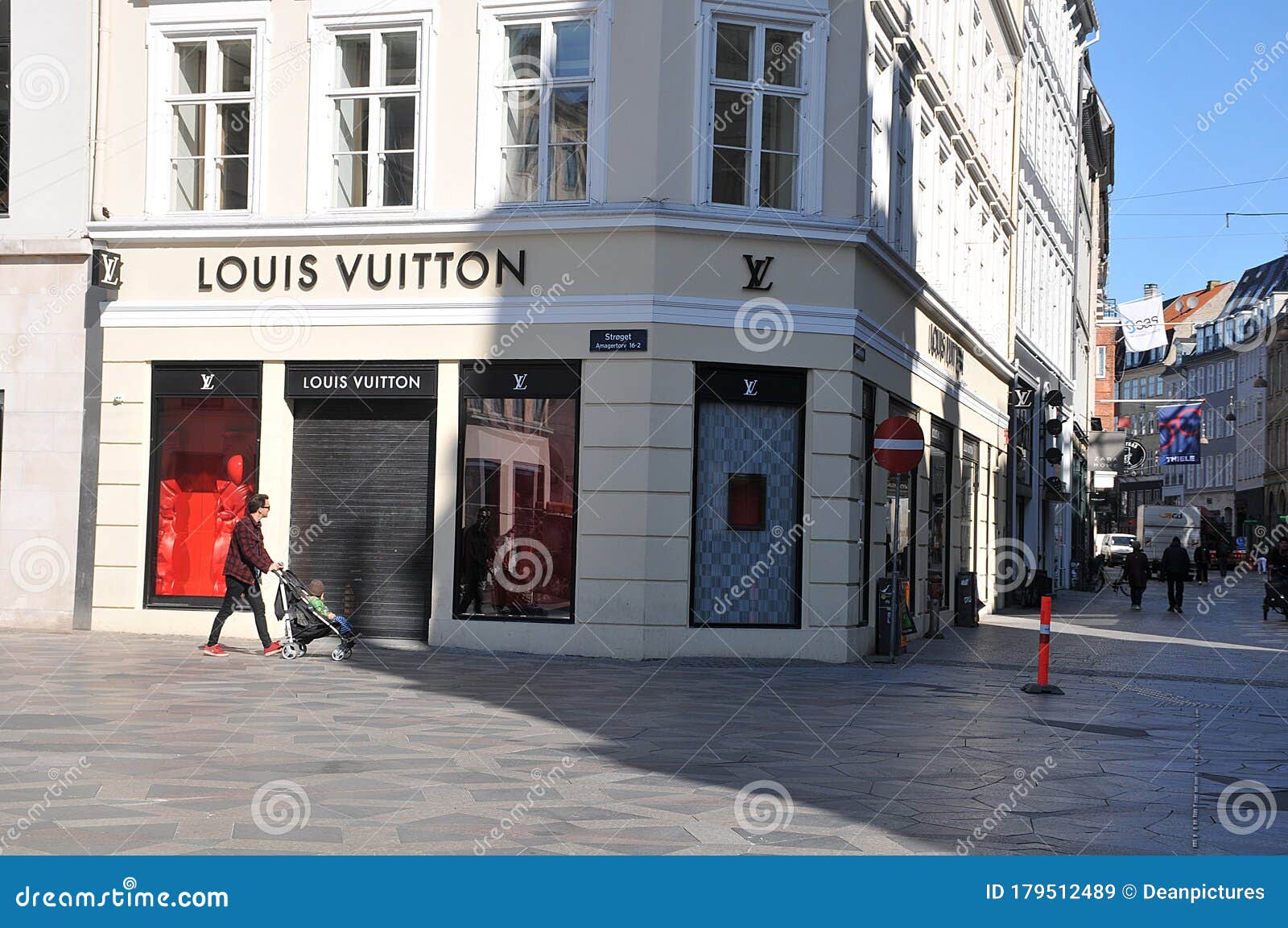 Louis Store is Closed Due Corona Virus in Denmark Stock Image - Image danmark, denmark: 179512489