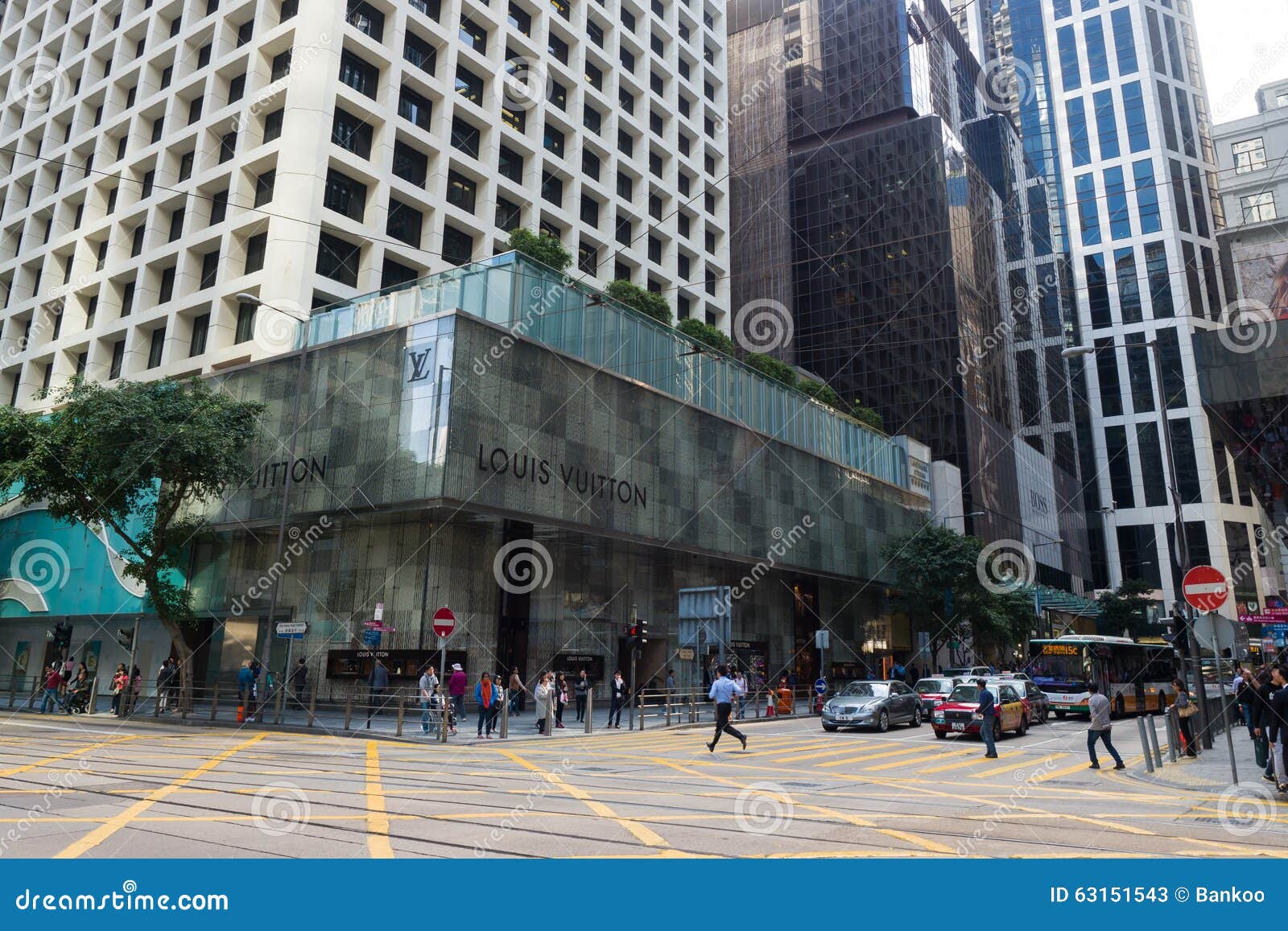 Exterior of a Louis Vuitton store in Macau Stock Photo - Alamy