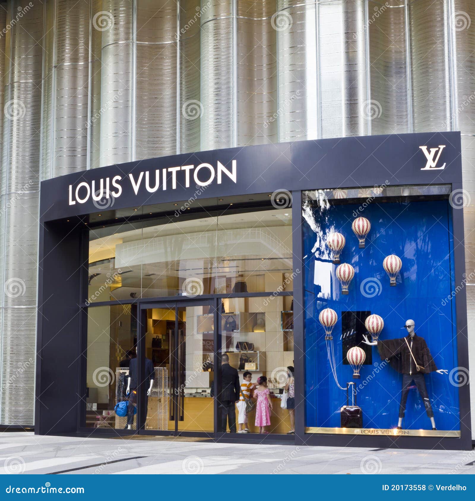 Louis Vuitton Boutique Singapore Math | Paul Smith