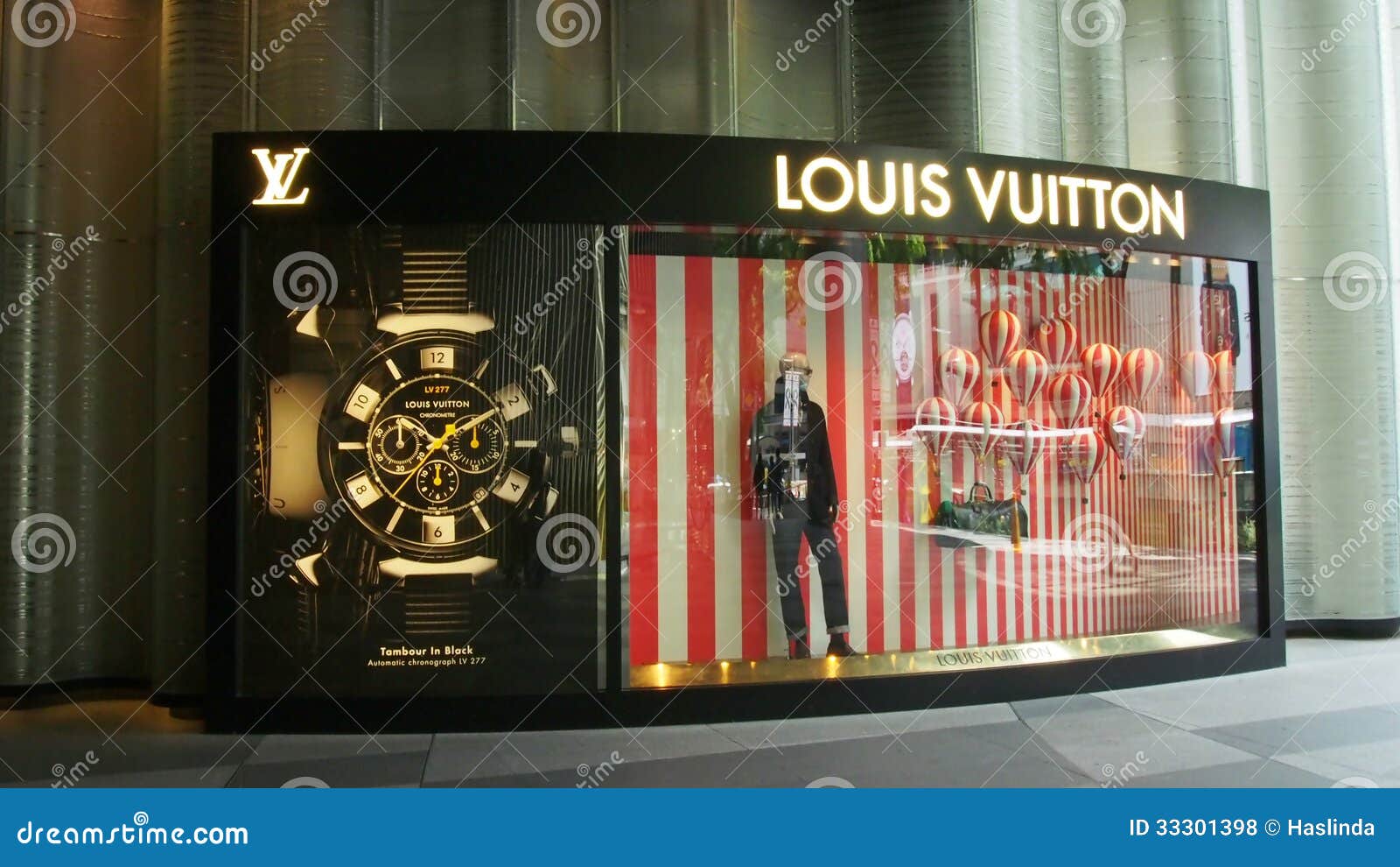 Louis Vuitton Store Window In Brussels Stock Photo - Download