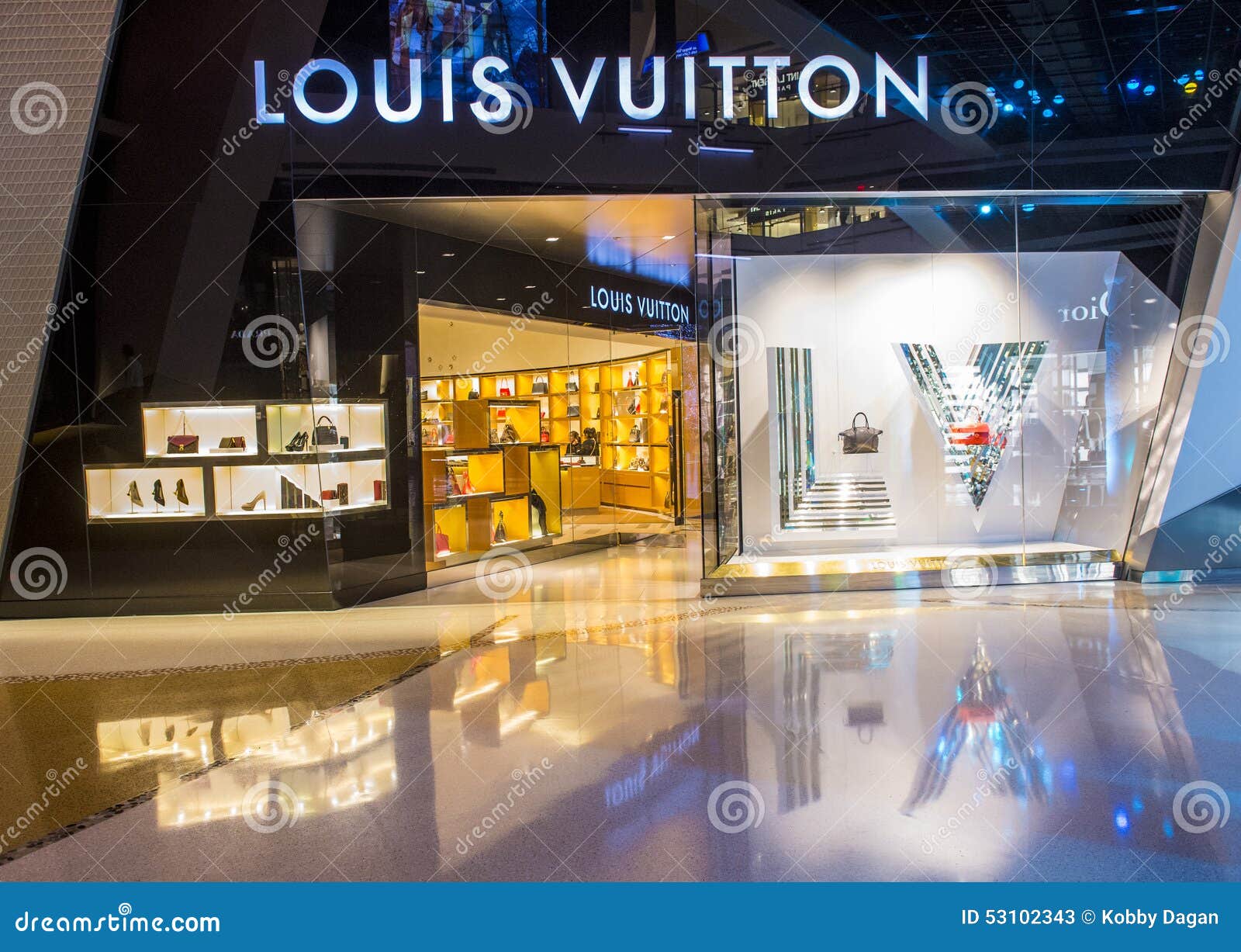 Louis Vuitton store editorial stock photo. Image of design - 53102343