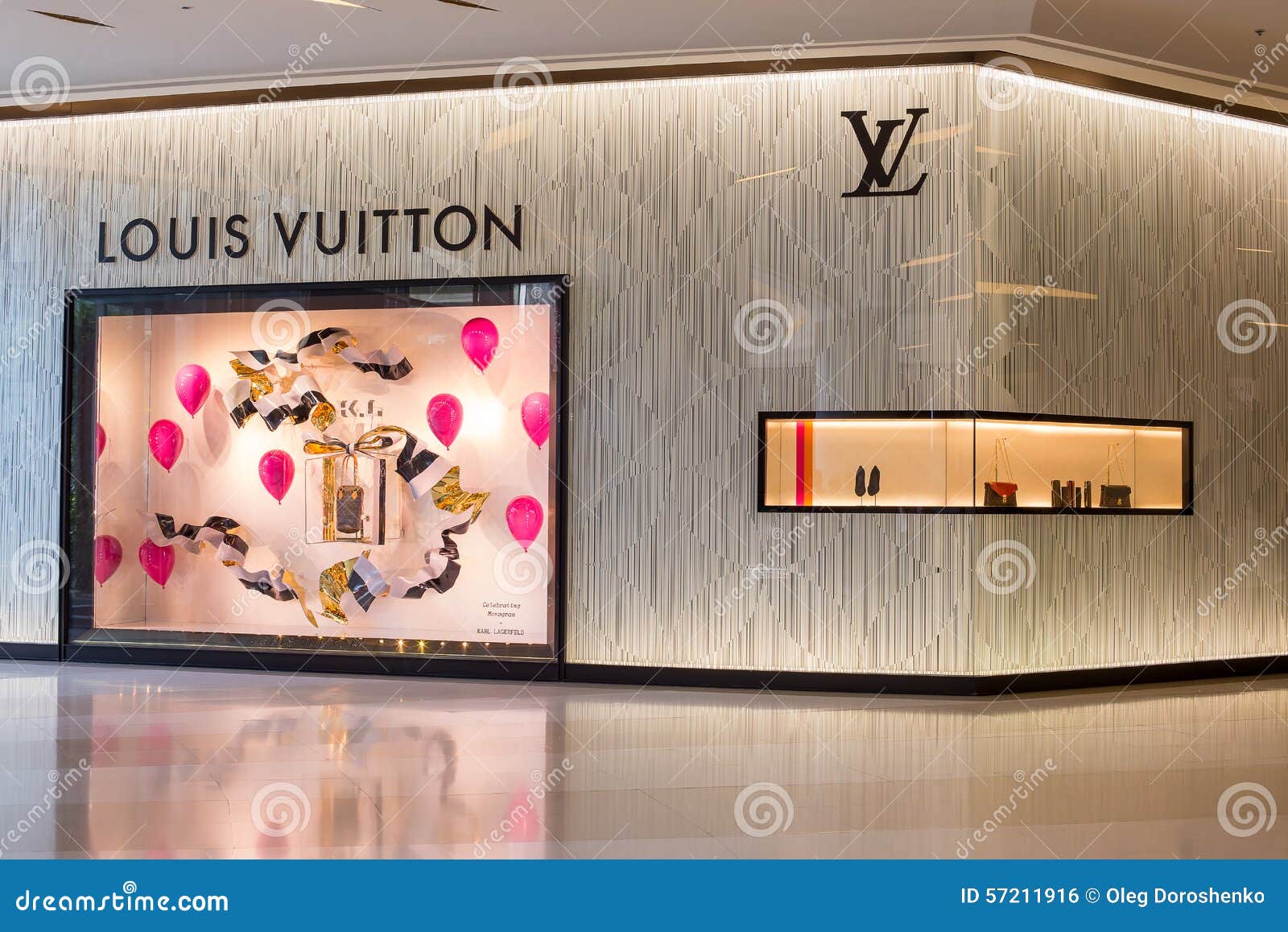 Louis Vuitton @ Siam Paragon