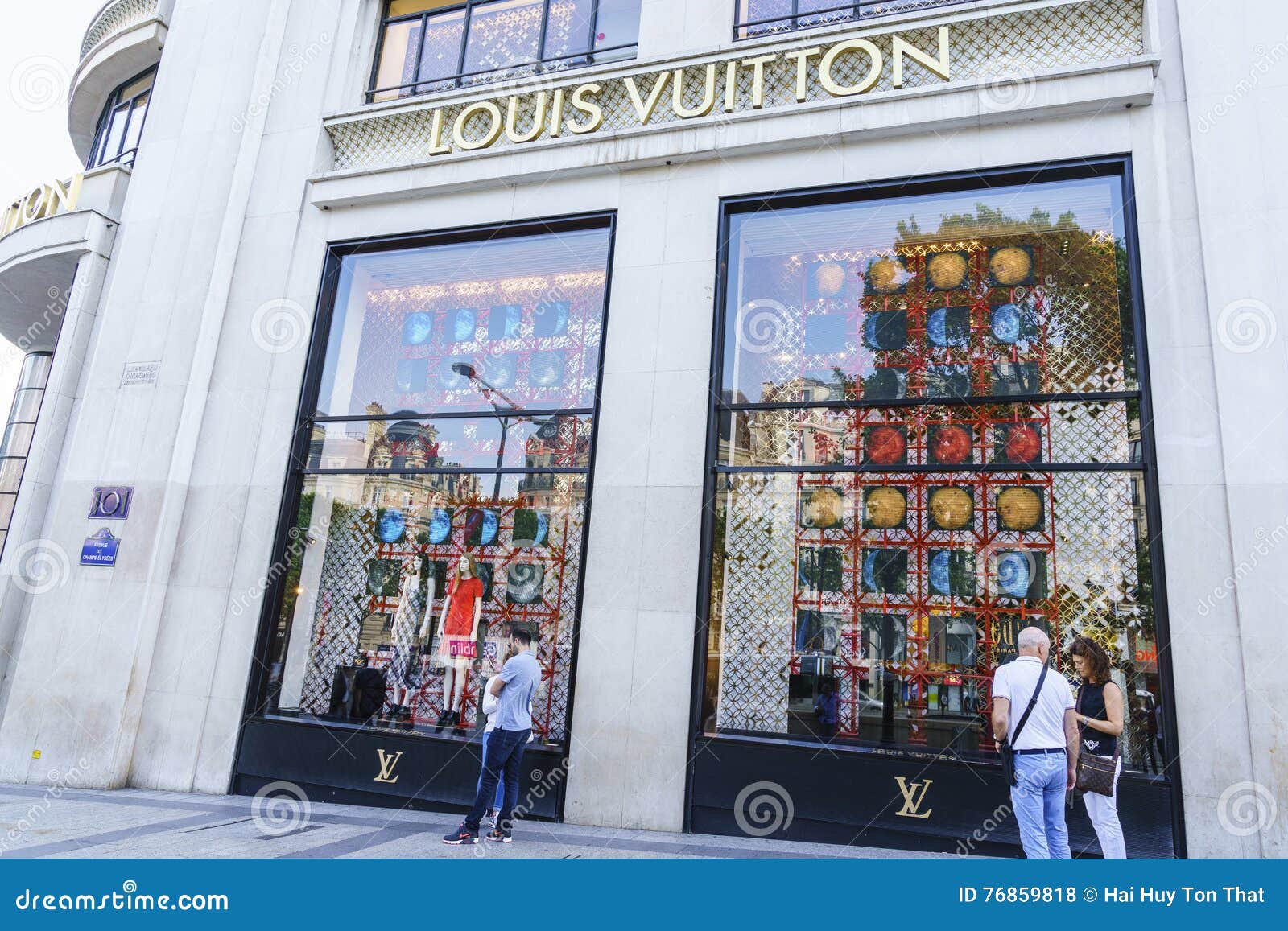 Magasin louis vuitton champs elysees hi-res stock photography and