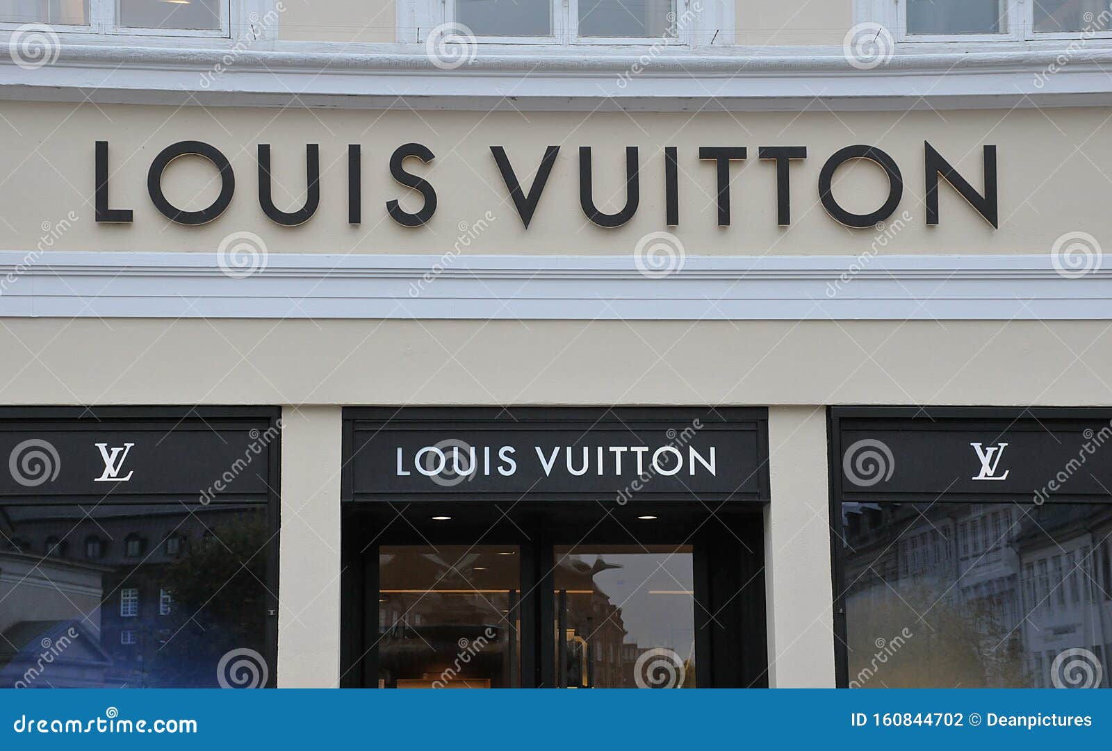 Copenhagen Denmark. 14.January 2019._Asian Louis Vuitton shopers with paid  7000 danish korna for