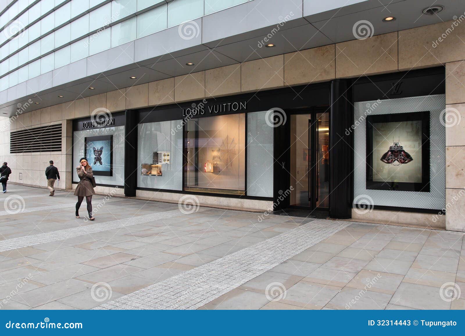 Louis Vuitton UK editorial stock photo. Image of retail - 32314443