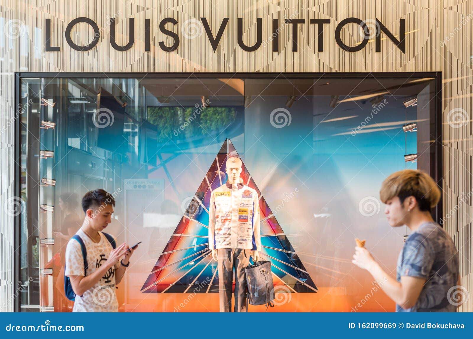 LOUIS VUITTON windows, Siam Paragon Bangkok