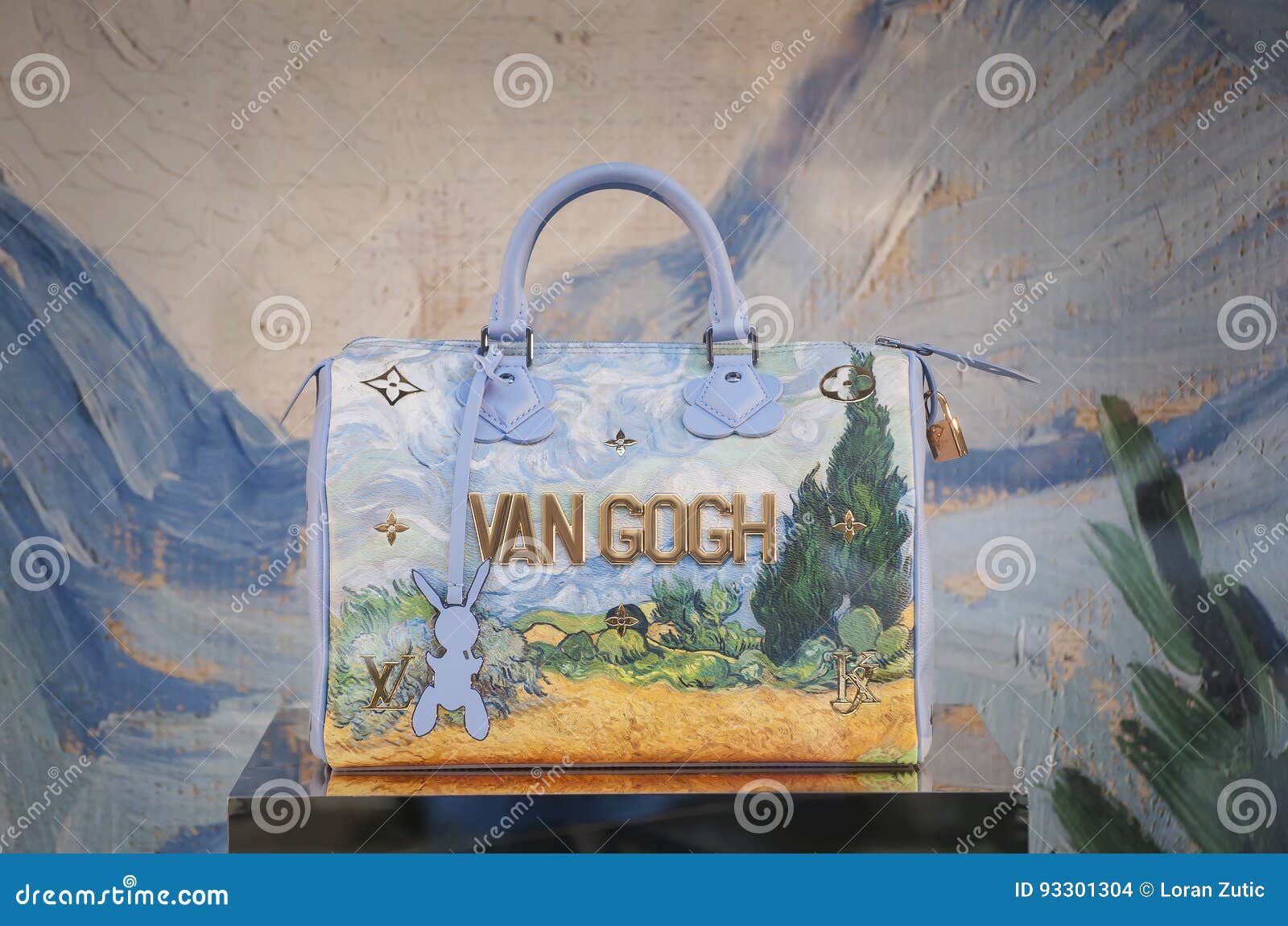 Louis Vuitton Women Bag Painting LineVan Gogh Editorial Stock Image -  Image of artist, sheades: 93301304