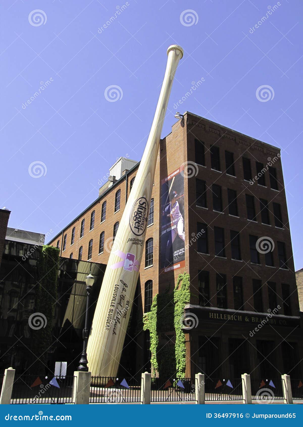 Louisville Slugger Museum editorial photo. Image of player - 36497916