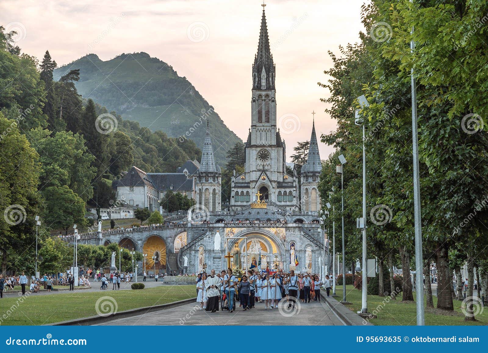 Lourdes candle procession editorial image. Image of main - 95693635