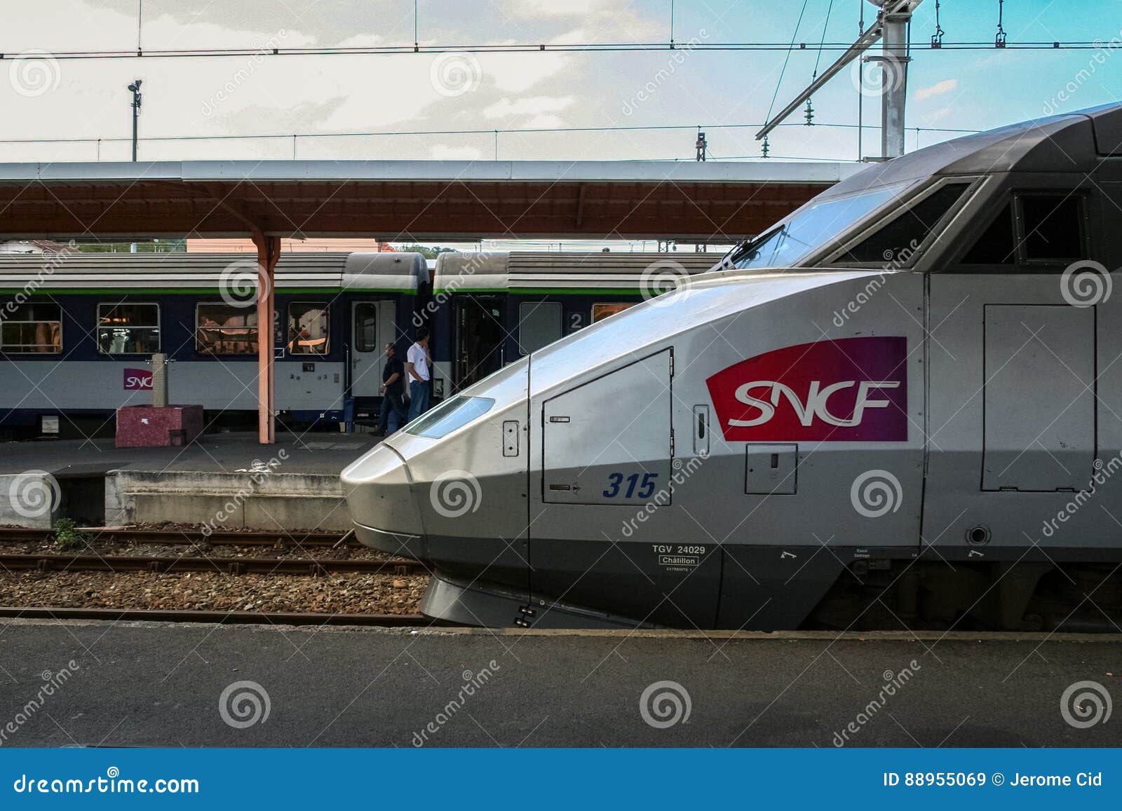 Tgv atlantique hi-res stock photography and images - Alamy