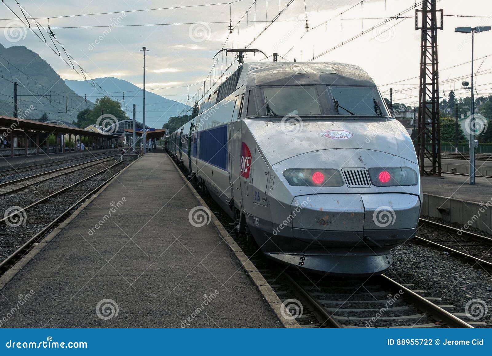 Tgv atlantique hi-res stock photography and images - Alamy
