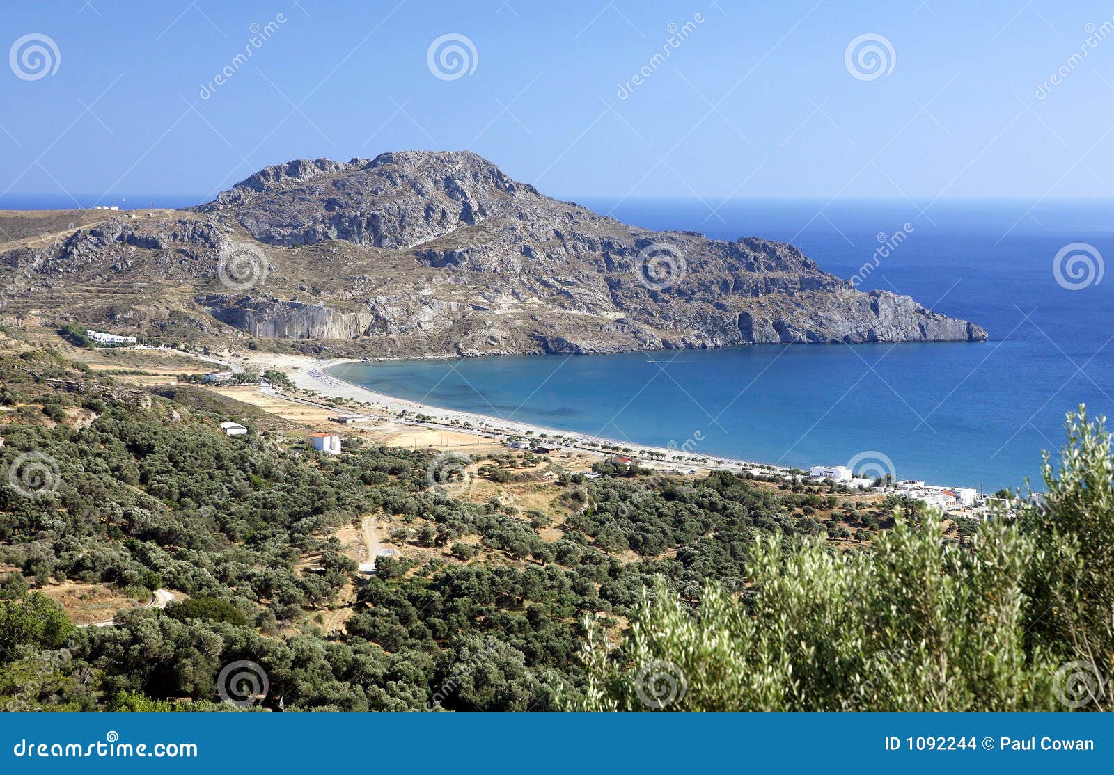 Louro de Plakias, Crete. Uma vista do louro de Plakias, com sua praia ilustre, no sul de Crete, Greece