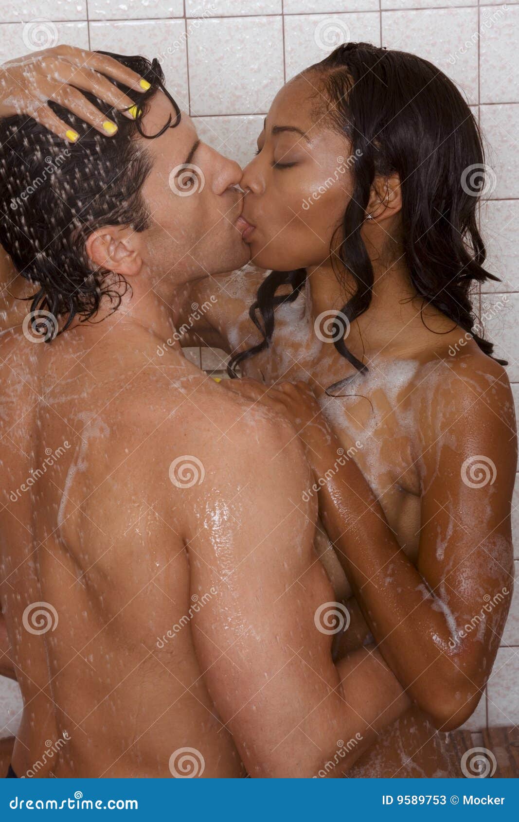 Naked Women Kissing Naked Men