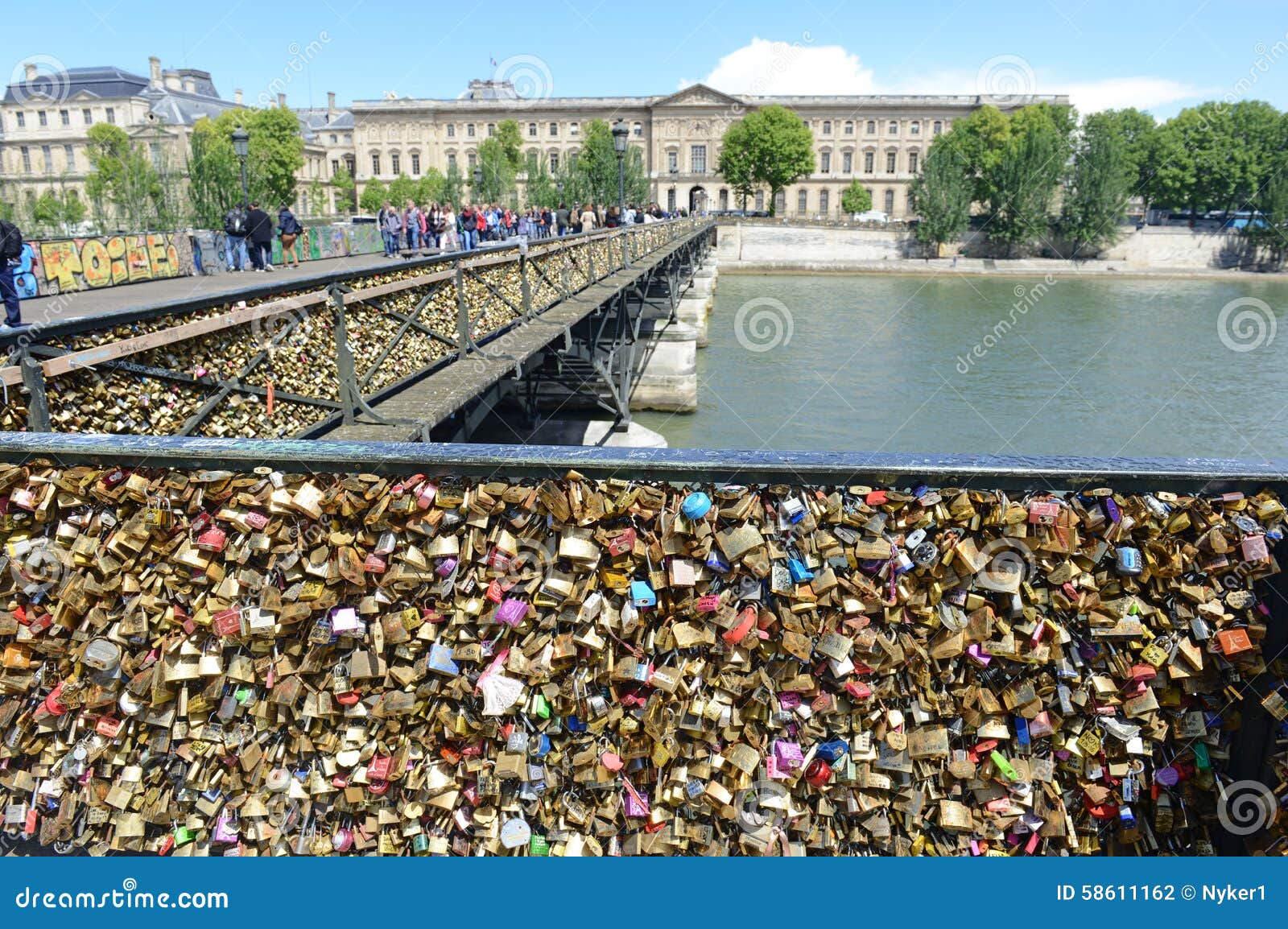 Pont des Arts love locks 