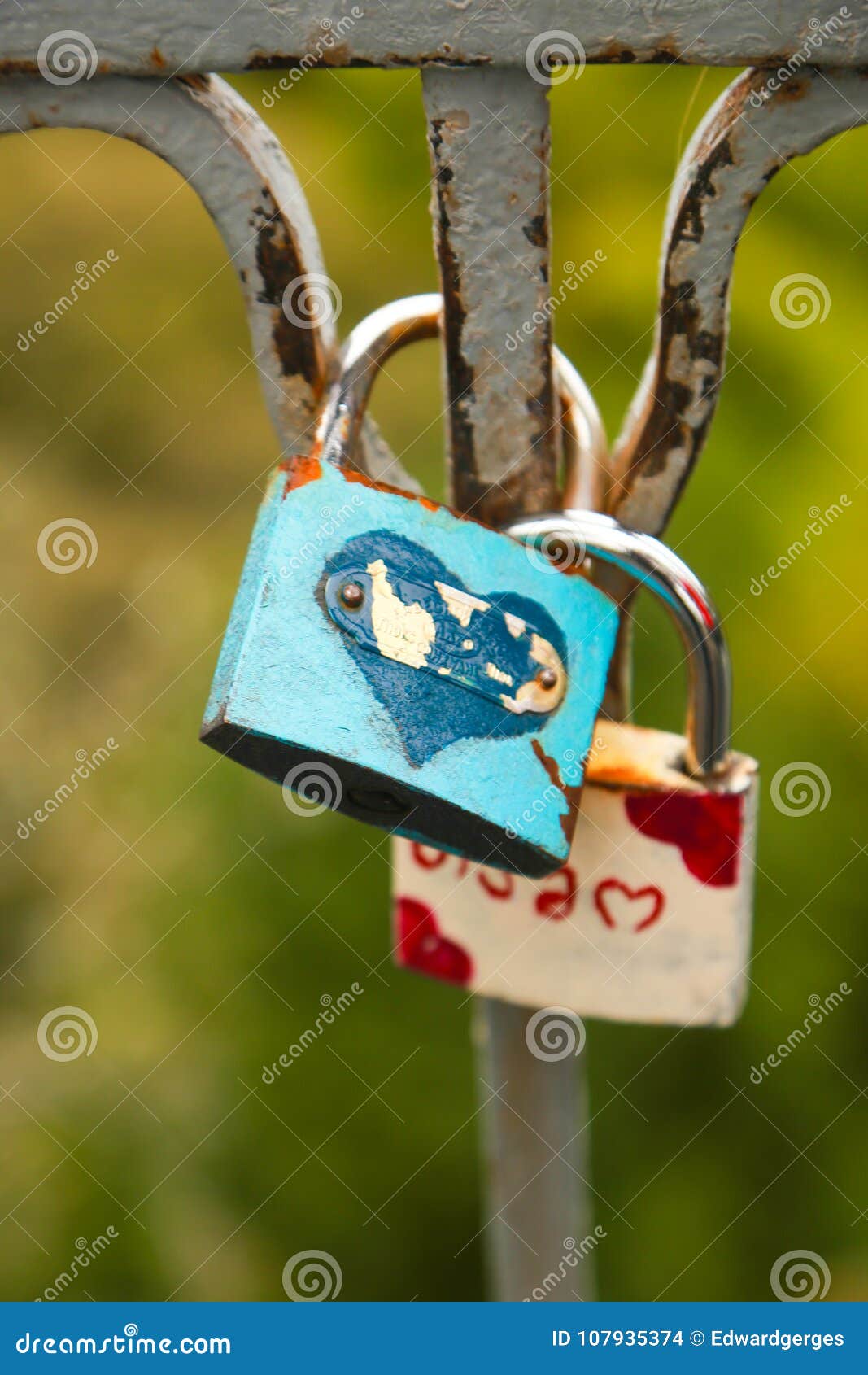 Love padlocks in Paris editorial stock image. Image of loyalty 107935374