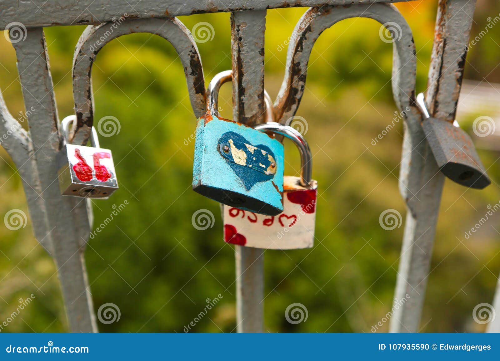 Love padlocks in Paris editorial image. Image of loyalty 107935590