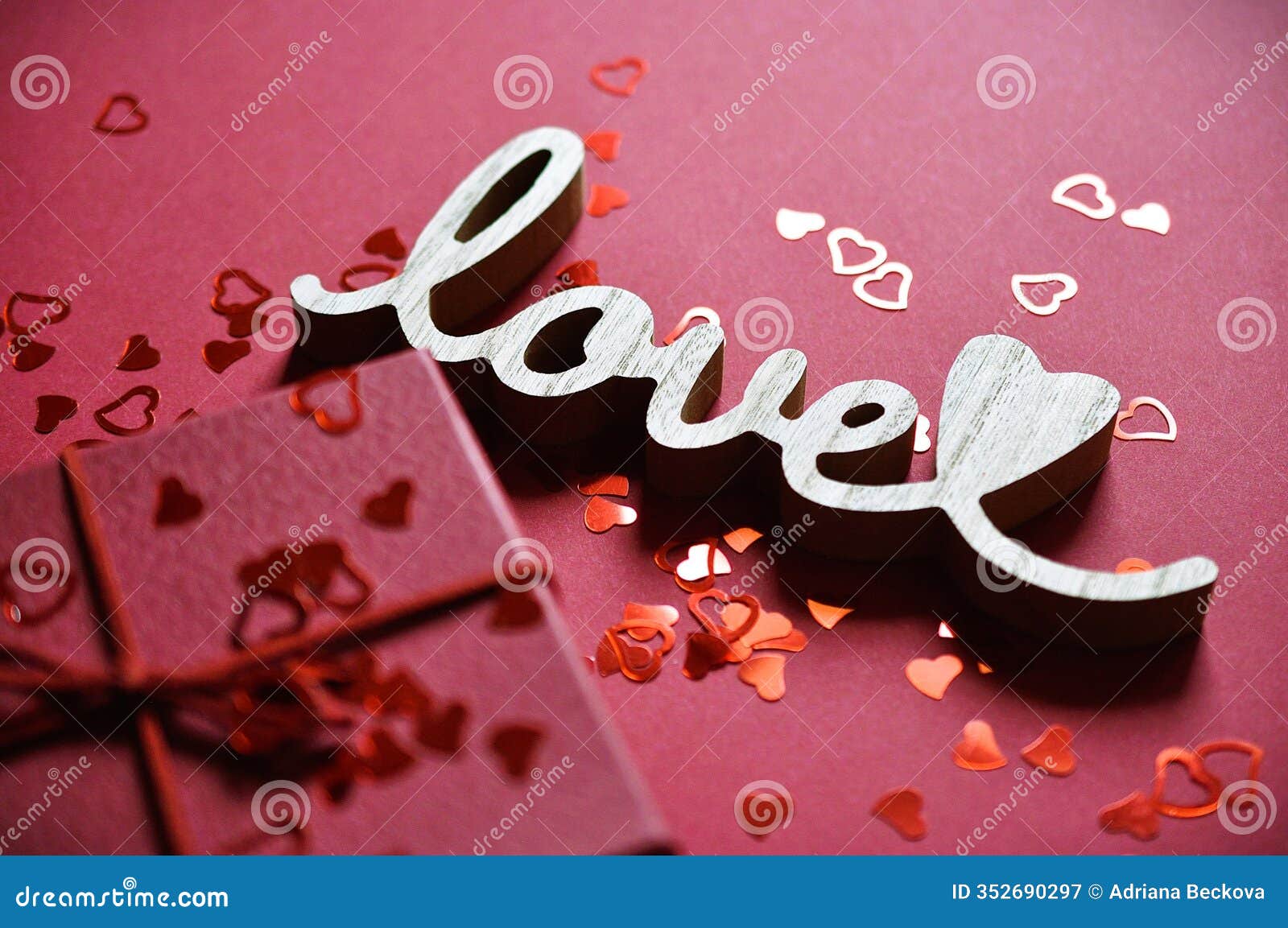 love write next to valentines day present
