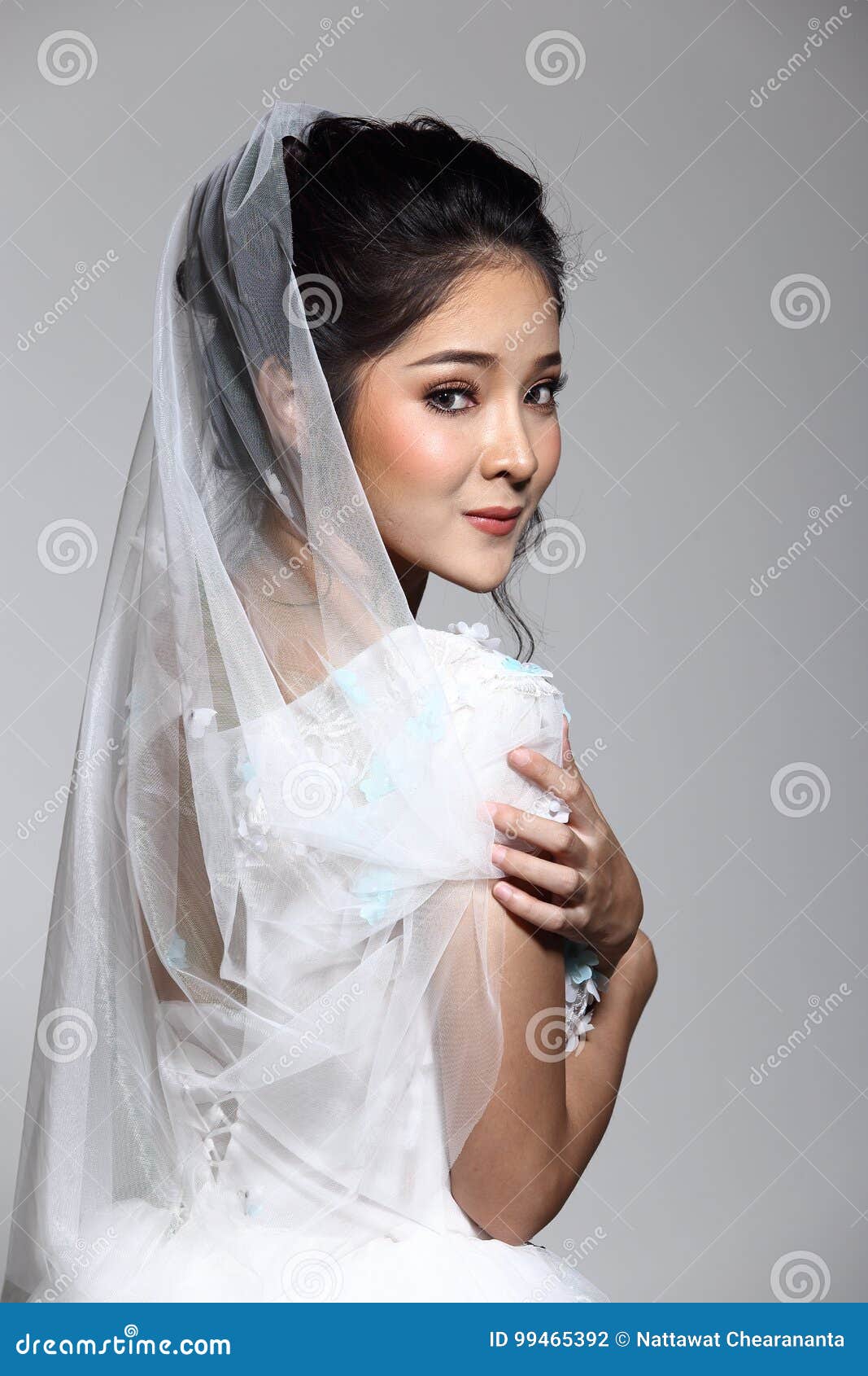 https://thumbs.dreamstime.com/z/lovely-asian-beautiful-woman-bride-white-wedding-gown-dress-w-portrait-head-shot-lovely-asian-beautiful-woman-bride-white-99465392.jpg