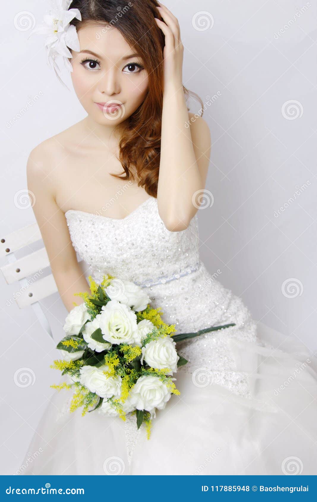 https://thumbs.dreamstime.com/z/lovely-asian-bride-light-make-up-young-beautiful-bride-stylish-make-up-hairdo-over-white-background-117885948.jpg