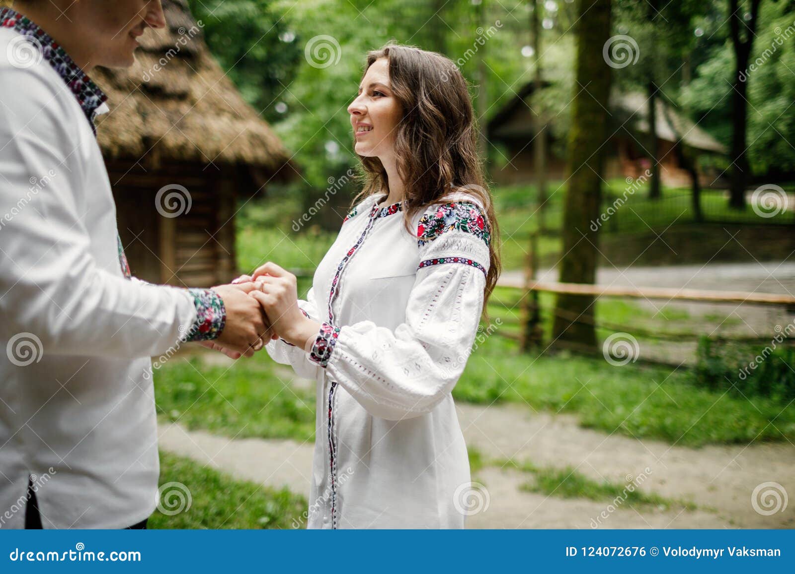 https://thumbs.dreamstime.com/z/lovely-couple-ukrainian-national-costumes-outdoors-ethnic-wedding-national-costumes-ukrainian-marriage-bride-groom-124072676.jpg