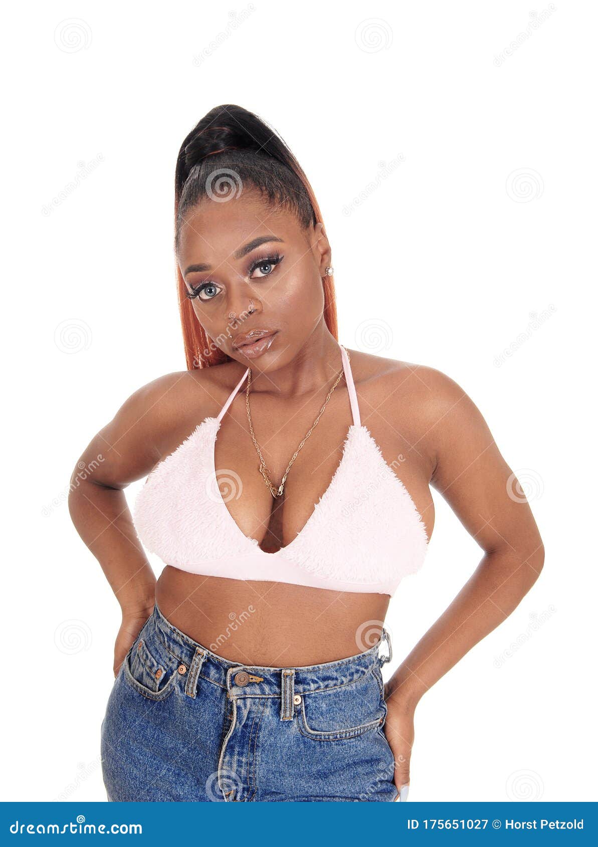 Utilgængelig Mus scene Lovely Young African Woman in Jeans and Bra in Close Up Stock Image - Image  of close, casual: 175651027