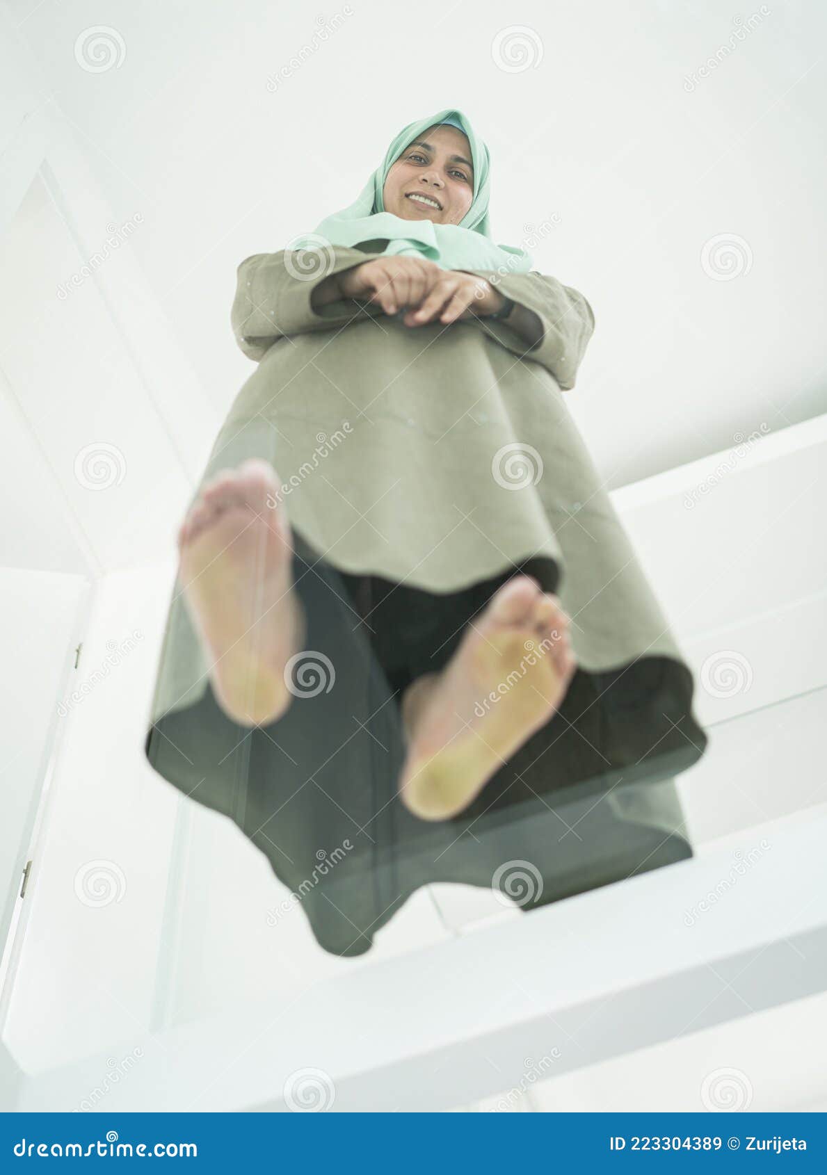Muslim female feet