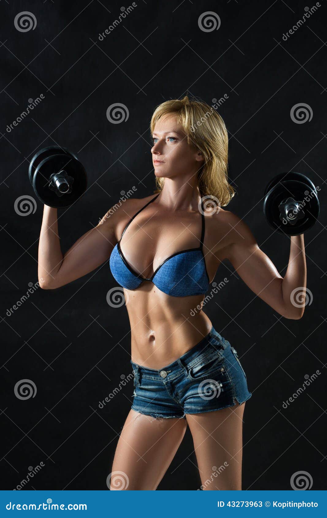 Low Key Silhouette of a Fitness Young Woman. Boobs Stock Image - Image of  energy, fitness: 43273963