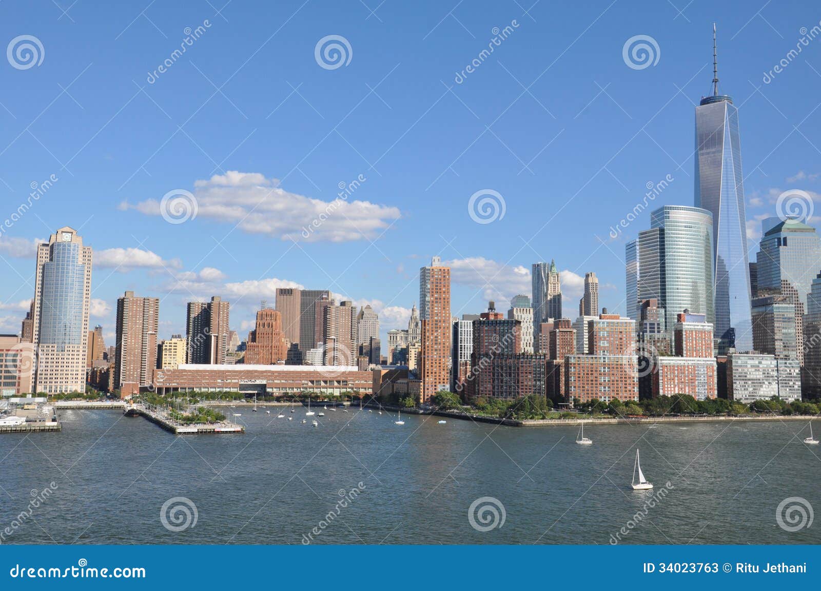 lower manhattan skyline with one world trade center