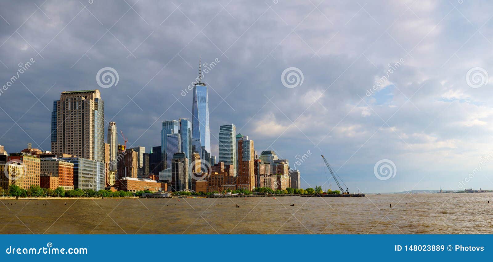 lower manhattan skyscrapers and one world trade center, new york city