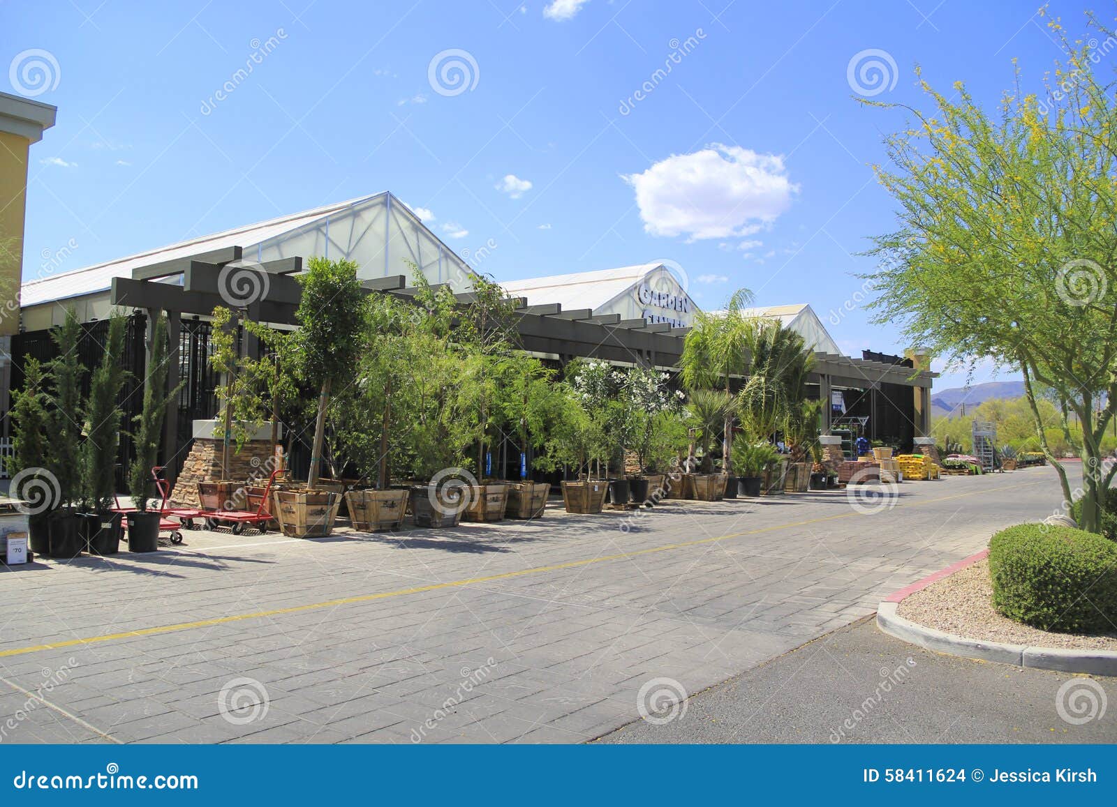 Lowes Home Improvement Store Garden Center Editorial Stock Image