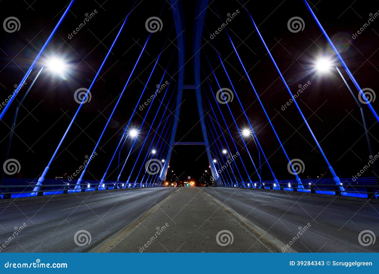 Lowry Avenue Bridge stock image. Image of skyscraper 39284343