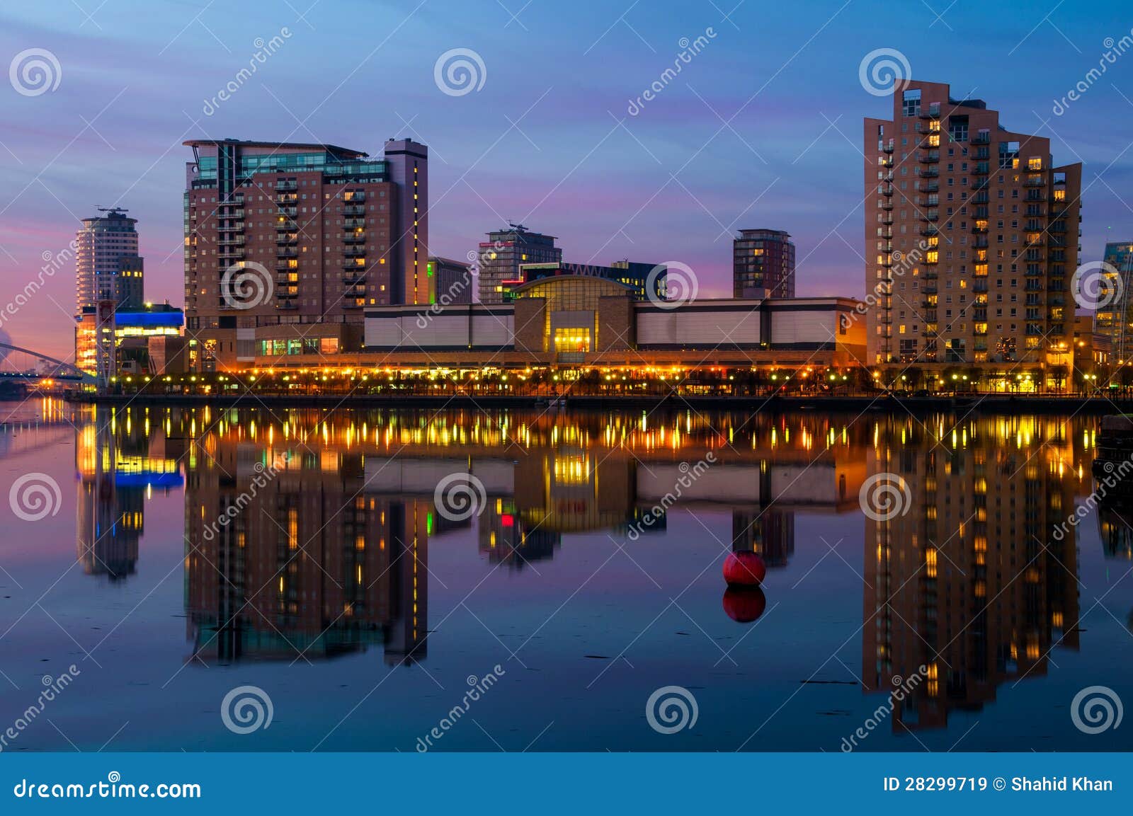 lowry salford quays reflection