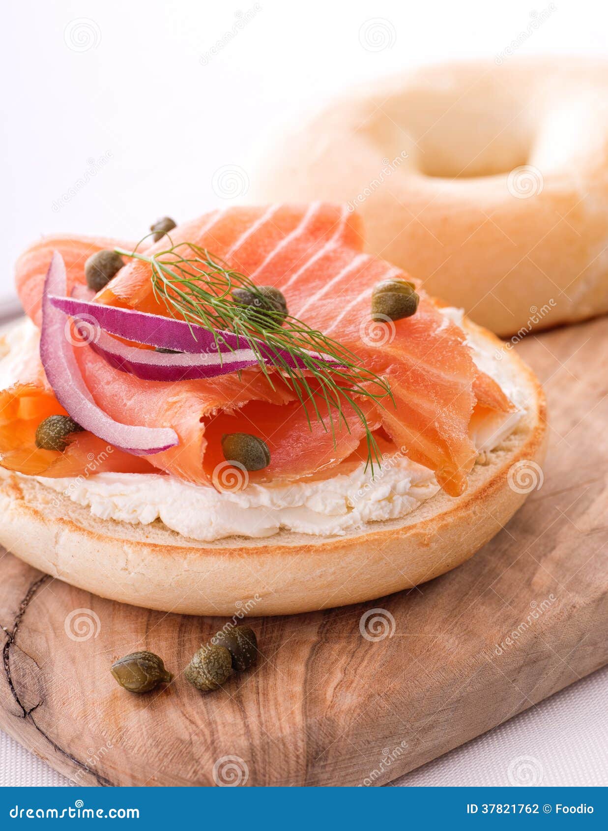Lox E Bagel Com Queijo Creme Foto de Stock Imagem de americano