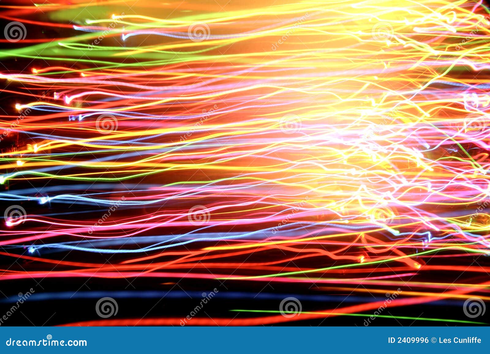 Luces en el foto de archivo. Imagen de velocidad - 2409996