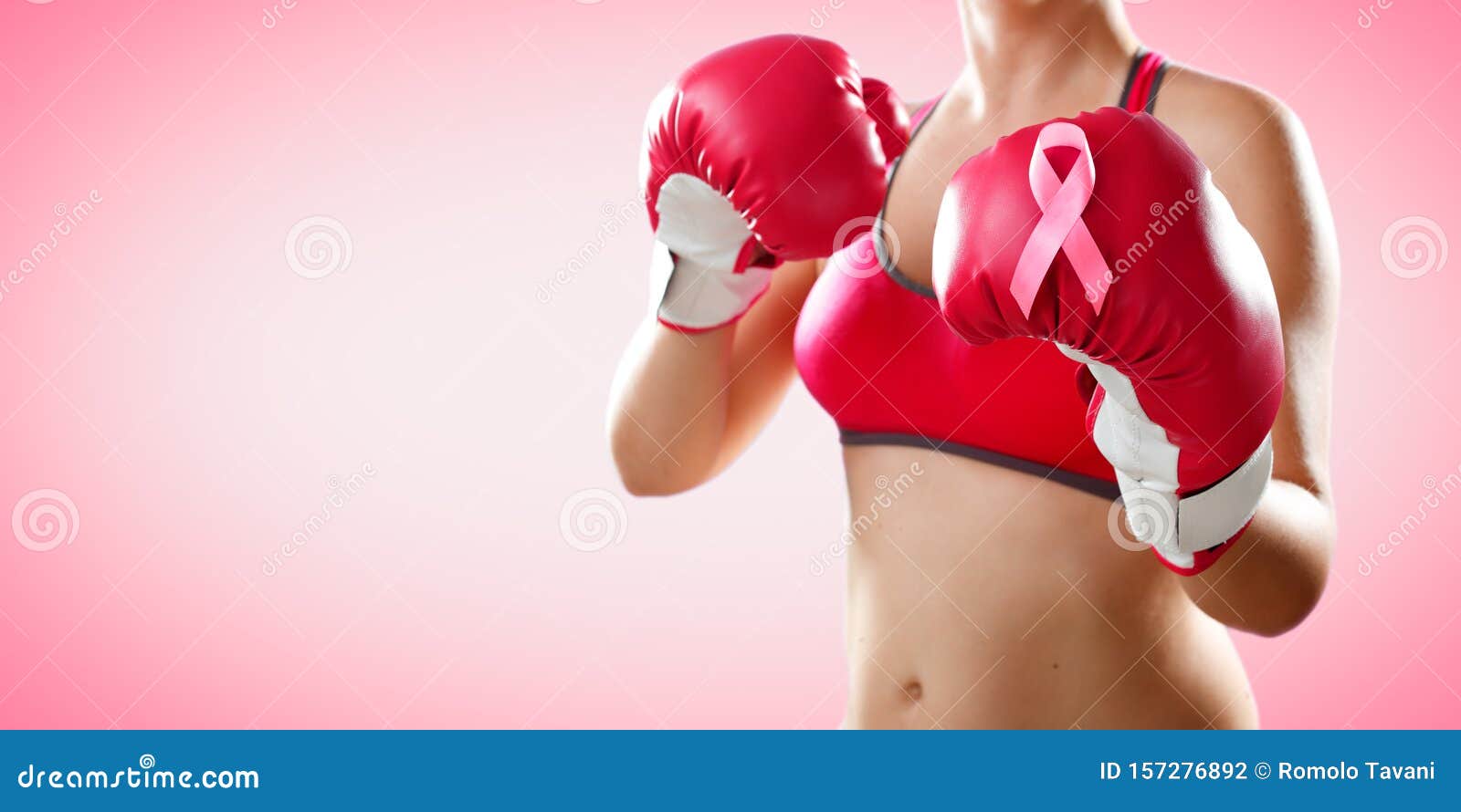 Lucha Contra El CÃ¡ncer De Mama - Mujer Boxeadora Con Guantes De Boxeo Foto  de archivo - Imagen de enfermedad, caridad: 157276892