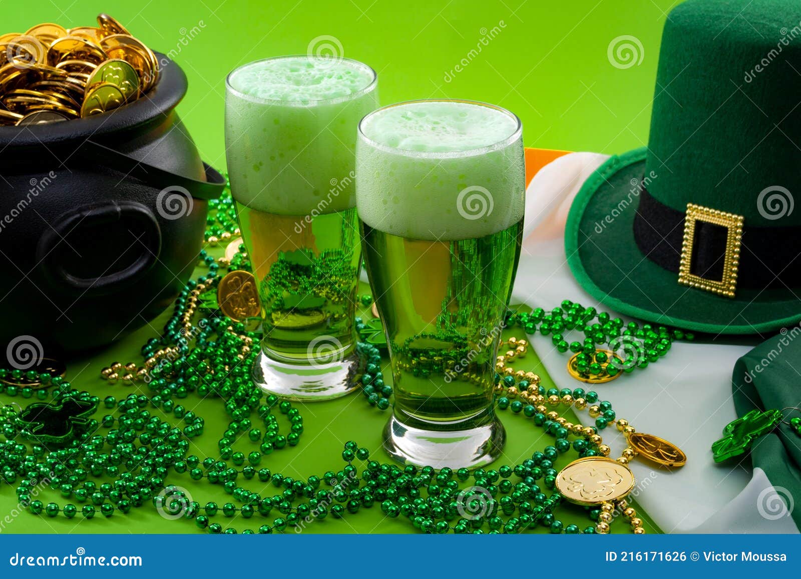 Hãy cùng chúc mừng Ngày Lễ St Patricks đầy niềm vui và hạnh phúc với những bức ảnh Meme độc đáo. Hãy cứu thế giới một cách thú vị với những hình ảnh hài hước và sáng tạo từ chúng tôi!