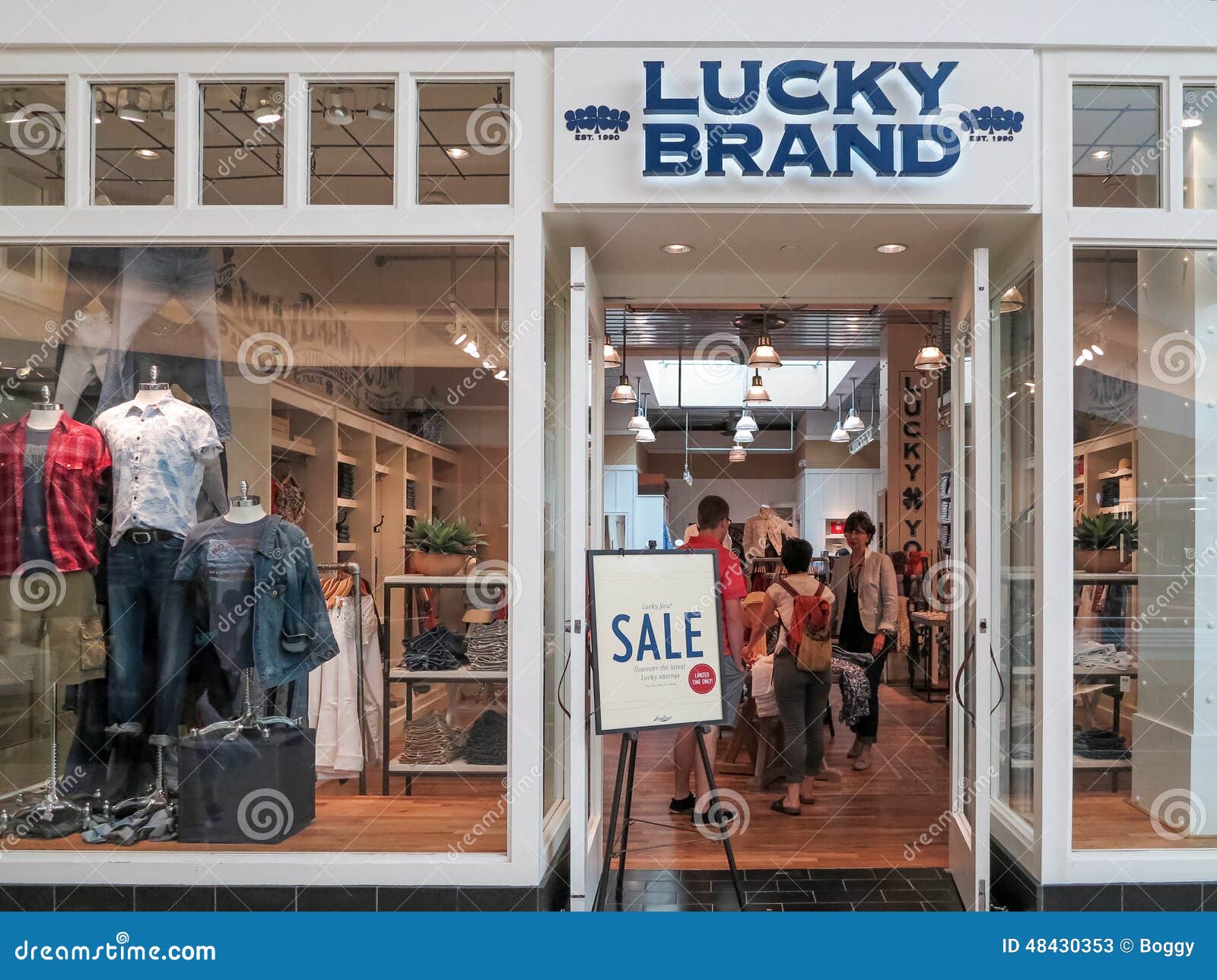 Lucky Brand store editorial stock photo. Image of denim - 48430353