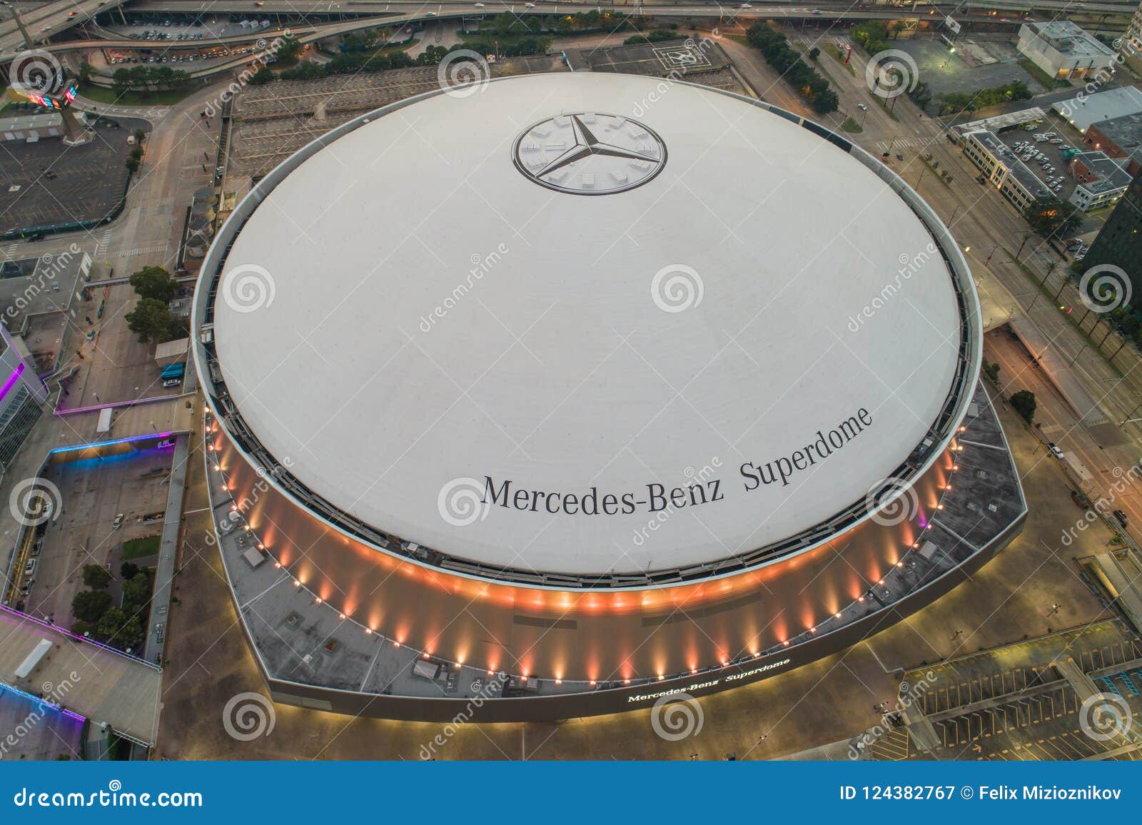 Luft Mercedes Benz Superdome Redaktionelles Stockfotografie Bild Von Sport Zieleinheit 124382767