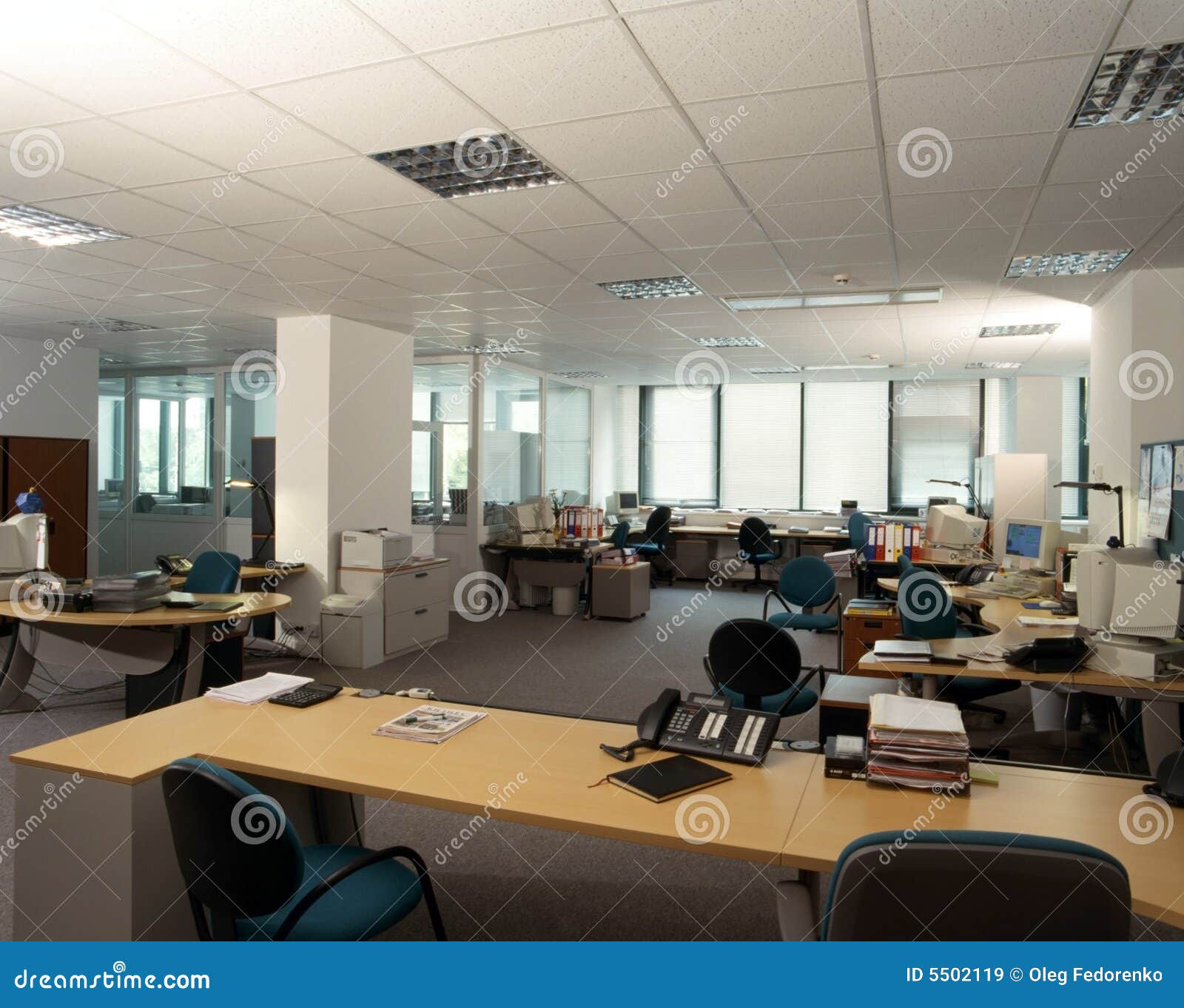 Lugares De Trabajo De Oficina Imagen