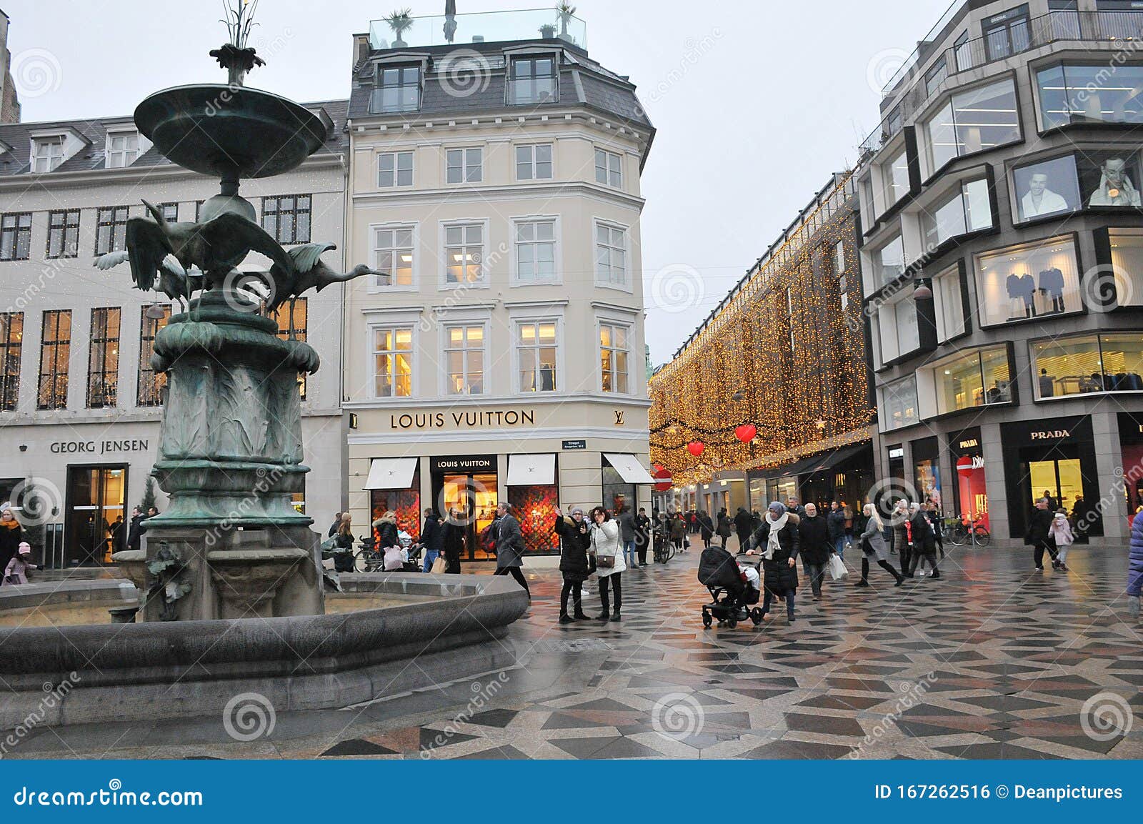 Louis Vuitton Store. Shop selling luxury, designer bags & luggage on  Amagertorv 2, Copenhagen,Denmark Stock Photo - Alamy