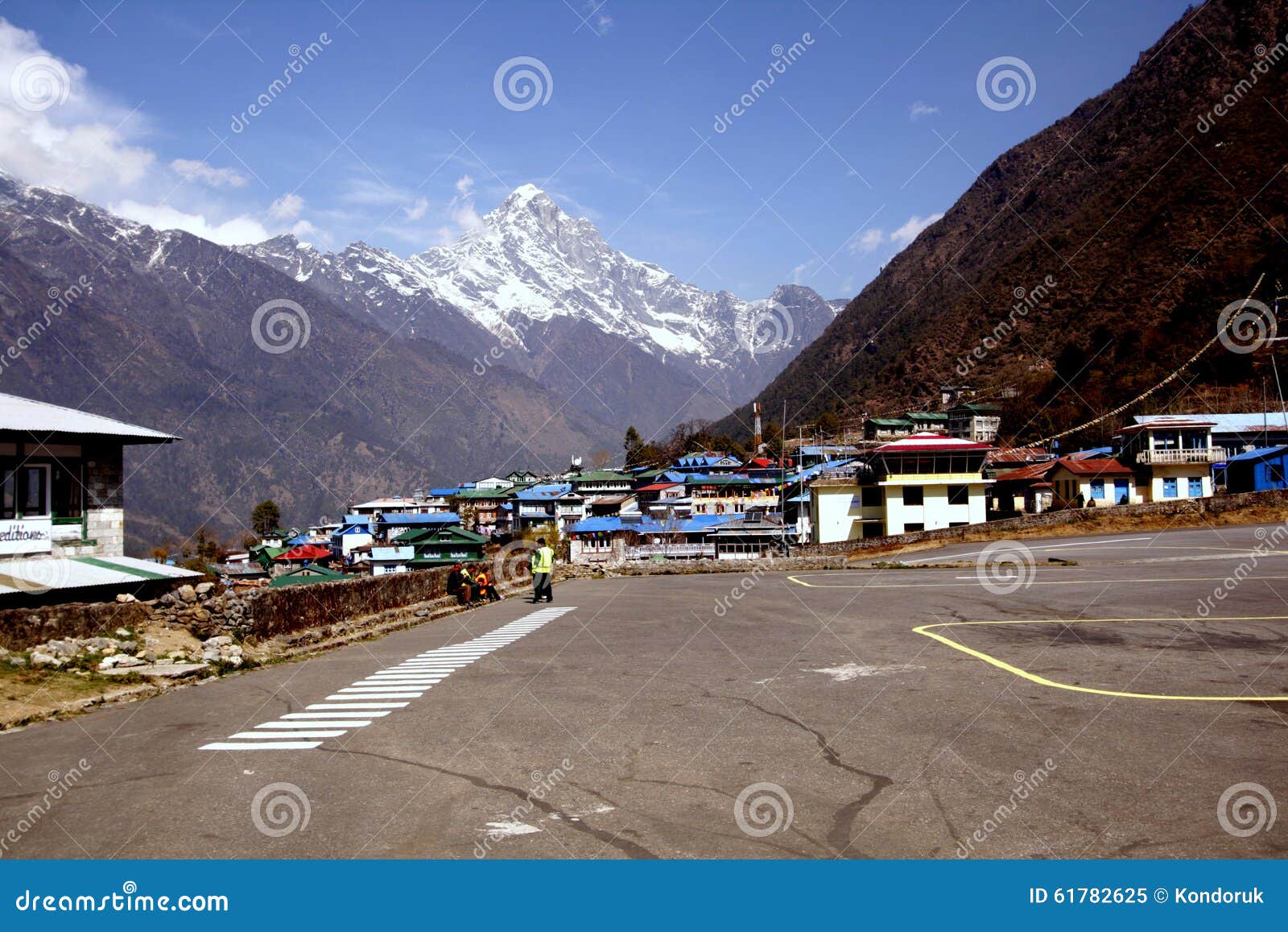 lukla, nepal: view of kongde ri peak 6,187m